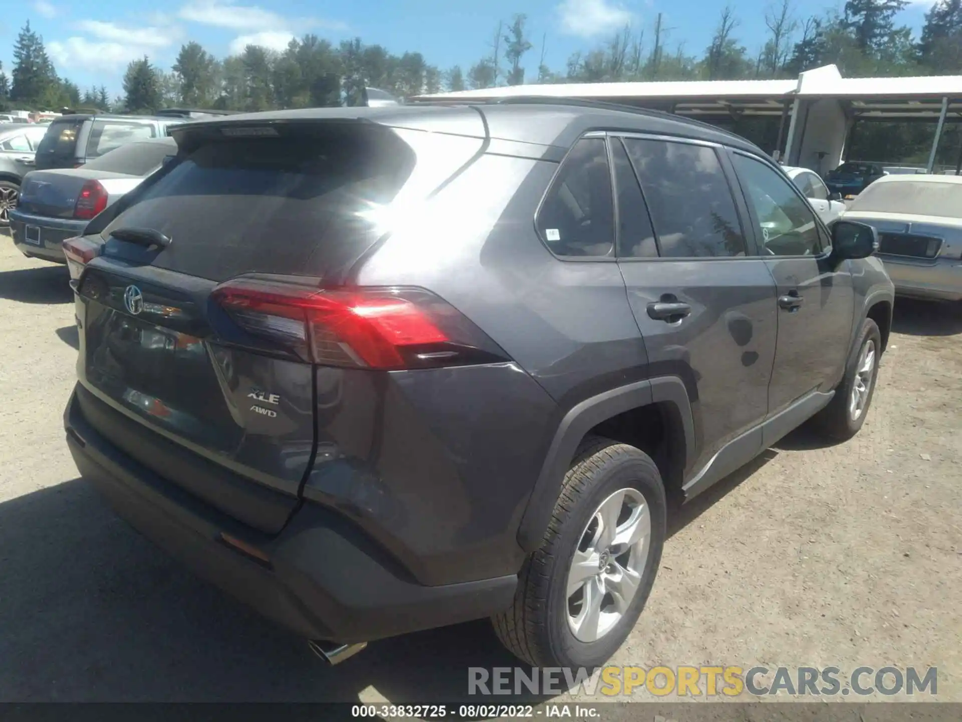 4 Photograph of a damaged car 2T3P1RFV8MW172653 TOYOTA RAV4 2021