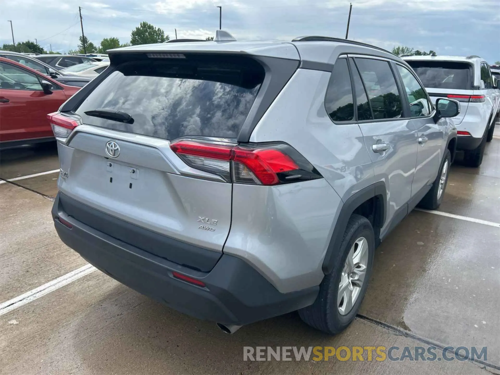 11 Photograph of a damaged car 2T3P1RFV8MW185290 TOYOTA RAV4 2021