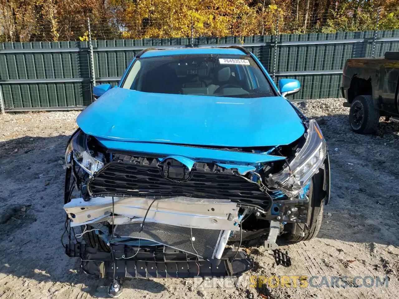 5 Photograph of a damaged car 2T3P1RFV8MW196628 TOYOTA RAV4 2021