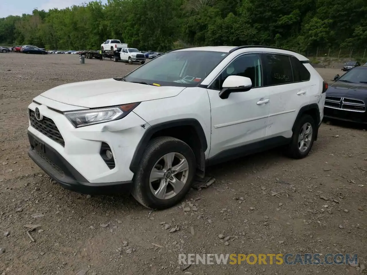1 Photograph of a damaged car 2T3P1RFV8MW210687 TOYOTA RAV4 2021