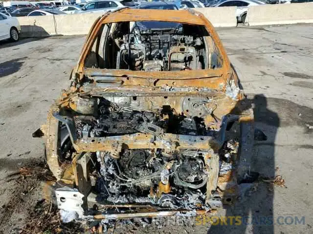 5 Photograph of a damaged car 2T3P1RFV8MW210821 TOYOTA RAV4 2021