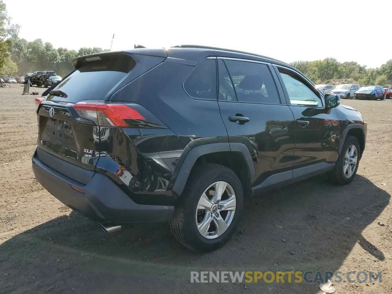 3 Photograph of a damaged car 2T3P1RFV8MW217865 TOYOTA RAV4 2021