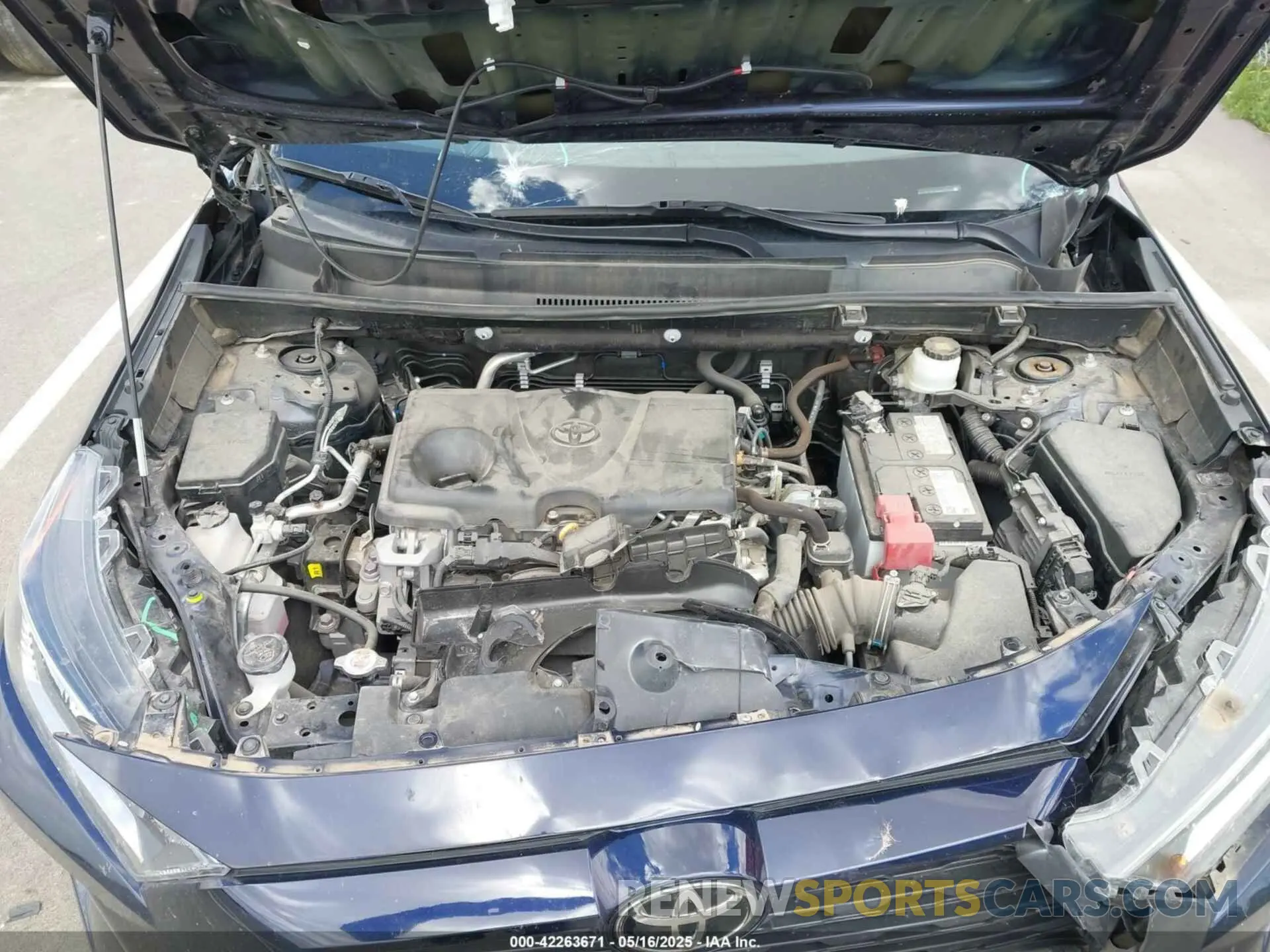 10 Photograph of a damaged car 2T3P1RFV8MW237310 TOYOTA RAV4 2021