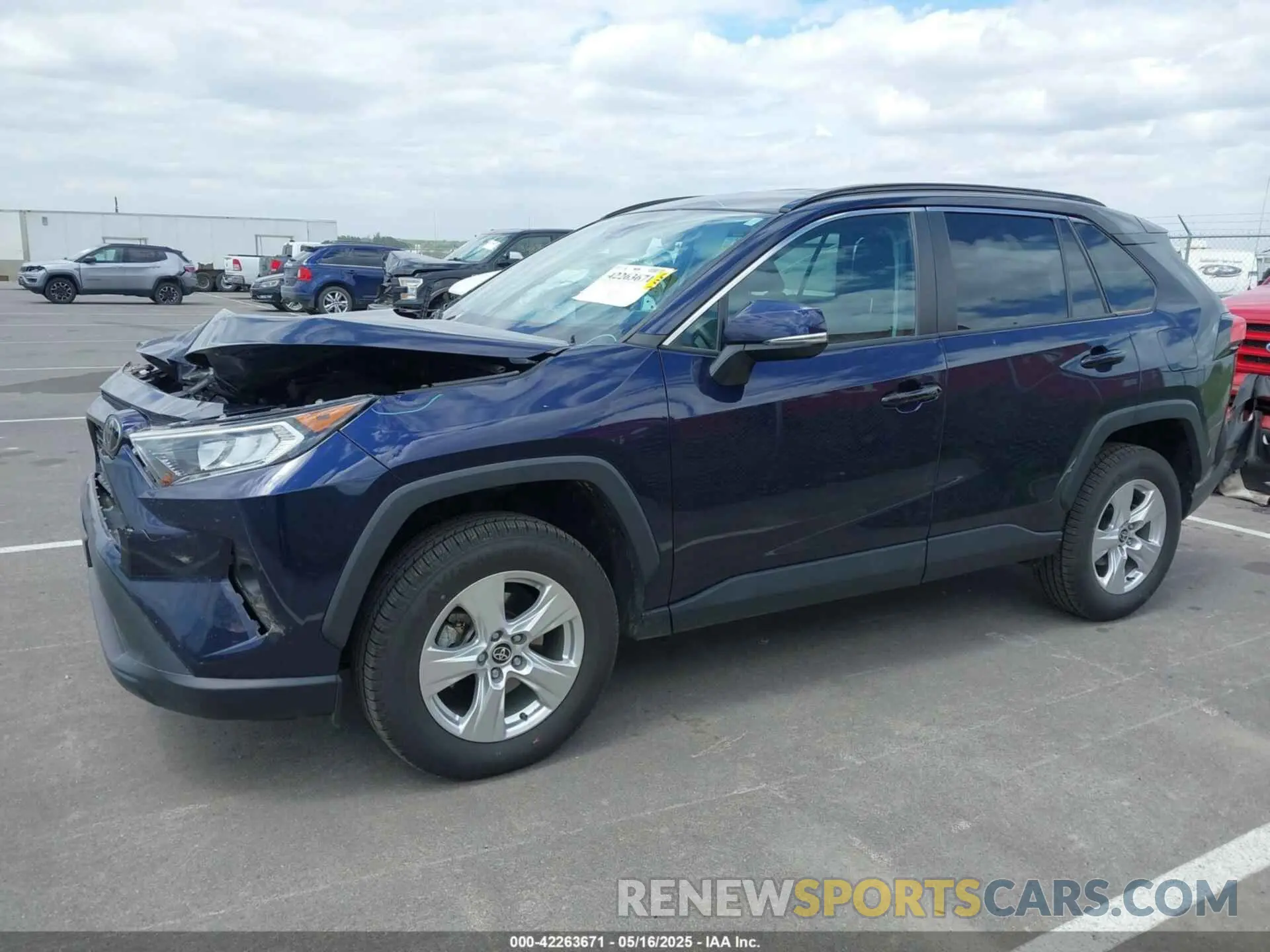 14 Photograph of a damaged car 2T3P1RFV8MW237310 TOYOTA RAV4 2021