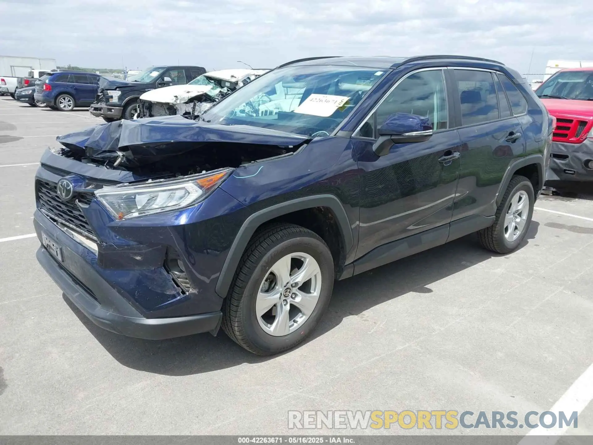 2 Photograph of a damaged car 2T3P1RFV8MW237310 TOYOTA RAV4 2021