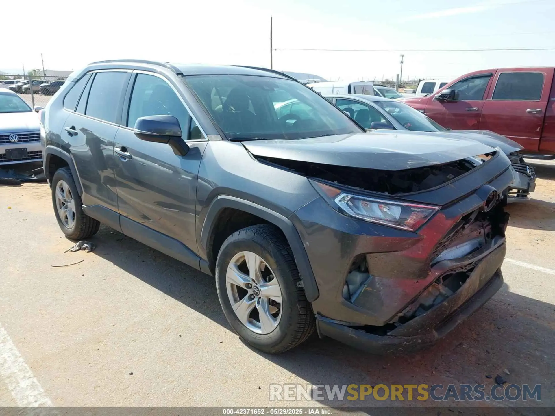 1 Photograph of a damaged car 2T3P1RFV9MC150811 TOYOTA RAV4 2021