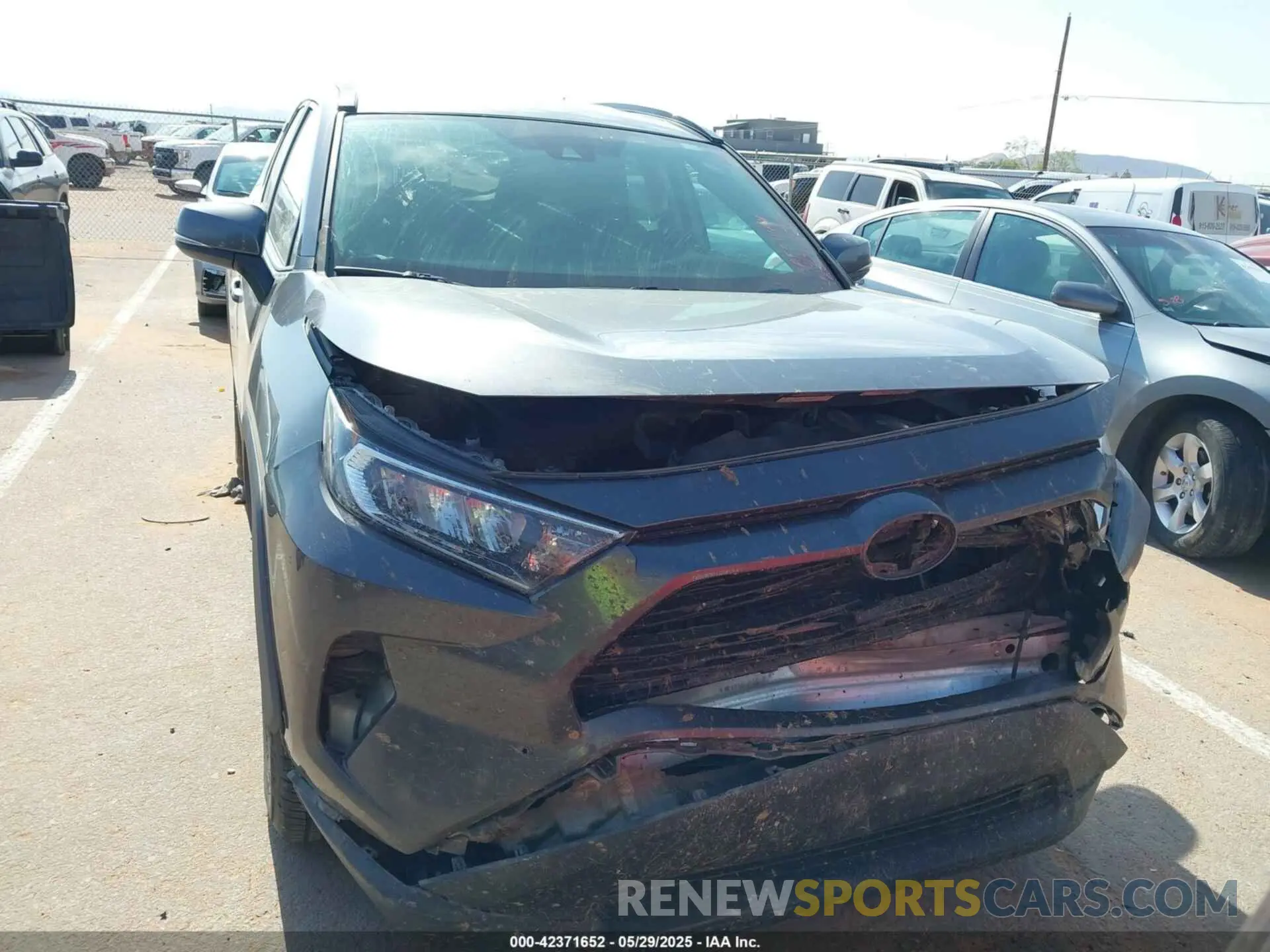 11 Photograph of a damaged car 2T3P1RFV9MC150811 TOYOTA RAV4 2021