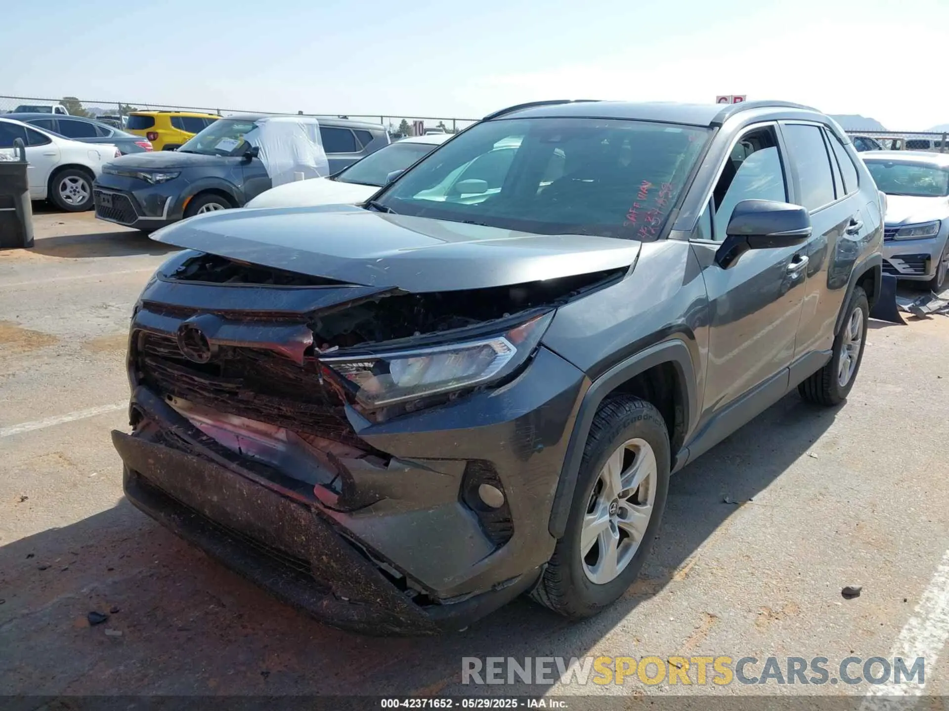 2 Photograph of a damaged car 2T3P1RFV9MC150811 TOYOTA RAV4 2021