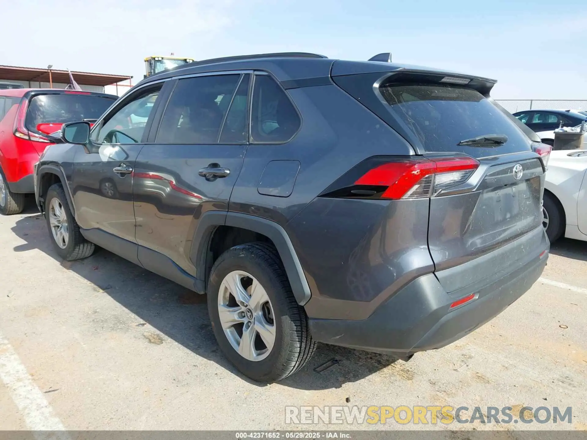 3 Photograph of a damaged car 2T3P1RFV9MC150811 TOYOTA RAV4 2021