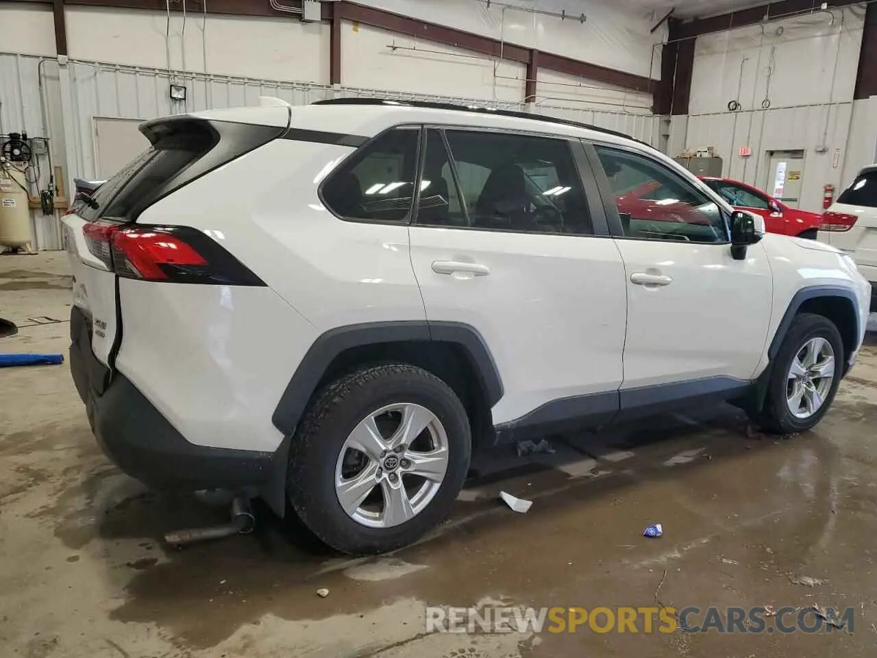 3 Photograph of a damaged car 2T3P1RFV9MC151960 TOYOTA RAV4 2021