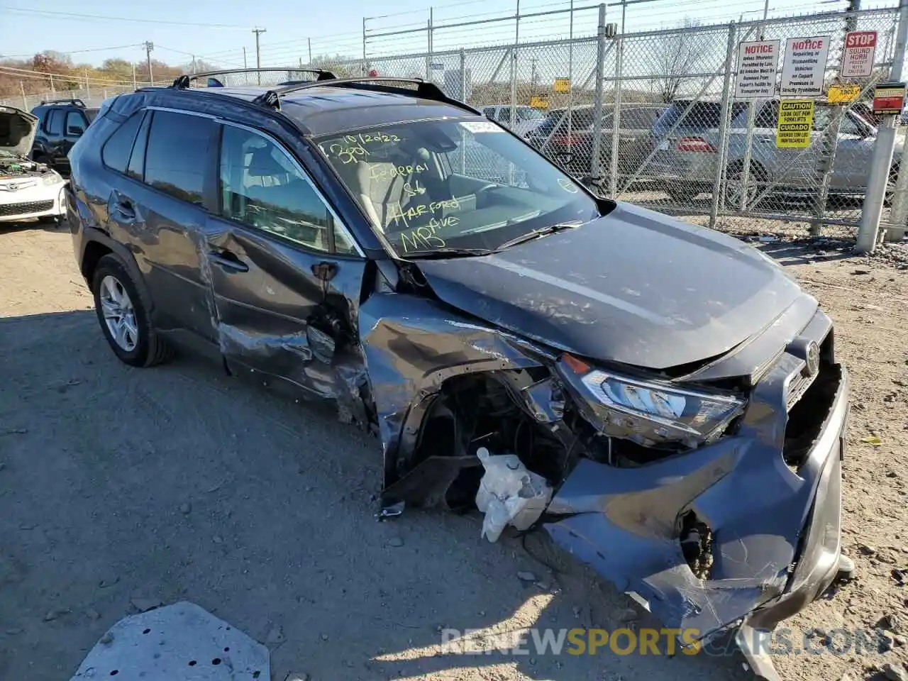 1 Photograph of a damaged car 2T3P1RFV9MC153515 TOYOTA RAV4 2021