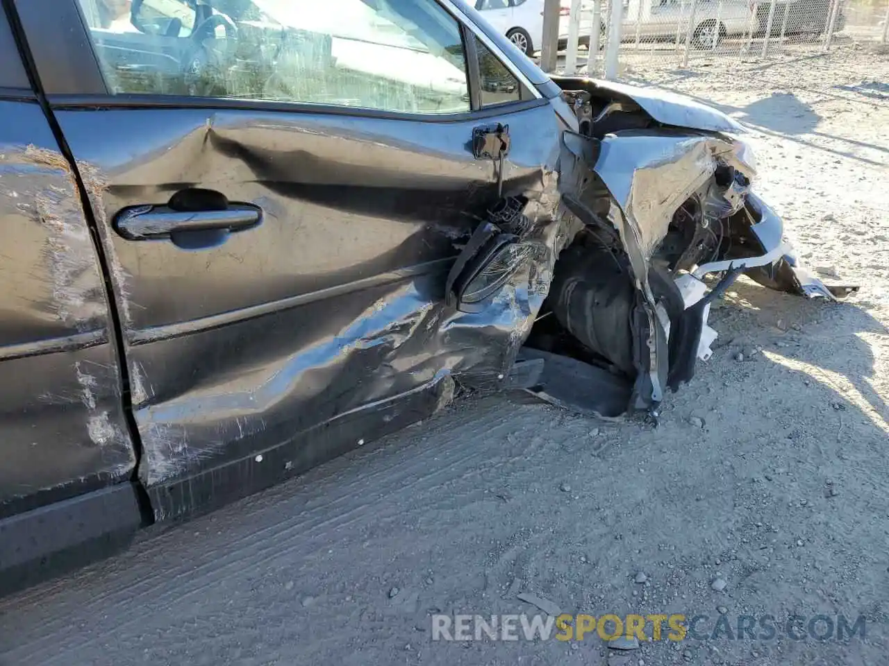 9 Photograph of a damaged car 2T3P1RFV9MC153515 TOYOTA RAV4 2021