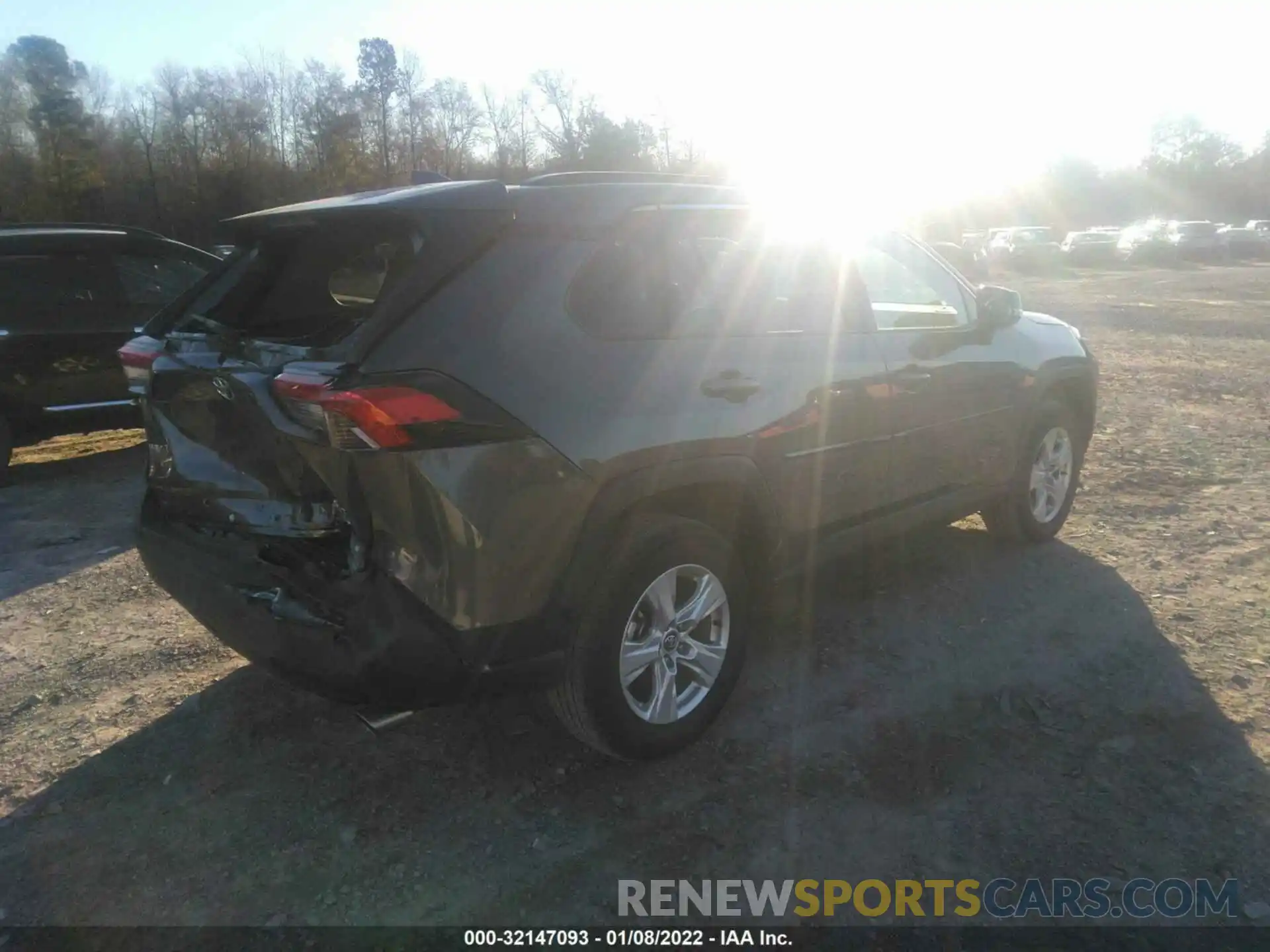 4 Photograph of a damaged car 2T3P1RFV9MC157032 TOYOTA RAV4 2021