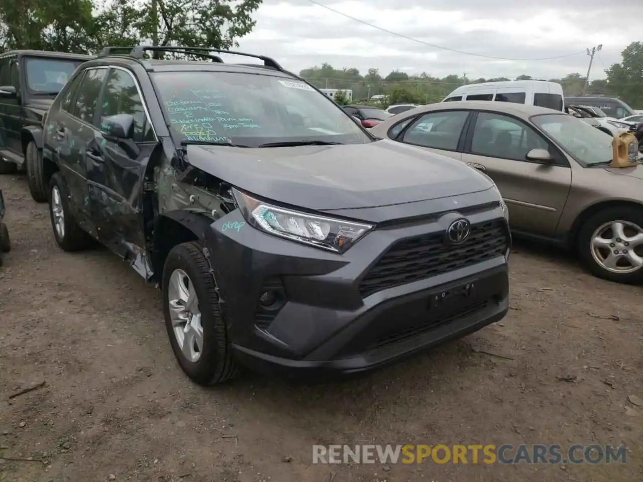 1 Photograph of a damaged car 2T3P1RFV9MC164885 TOYOTA RAV4 2021