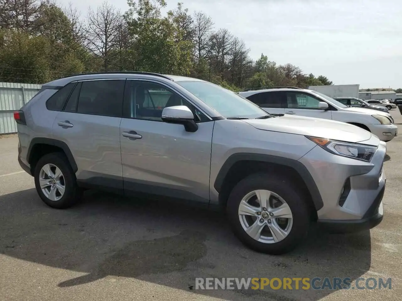 4 Photograph of a damaged car 2T3P1RFV9MC183548 TOYOTA RAV4 2021