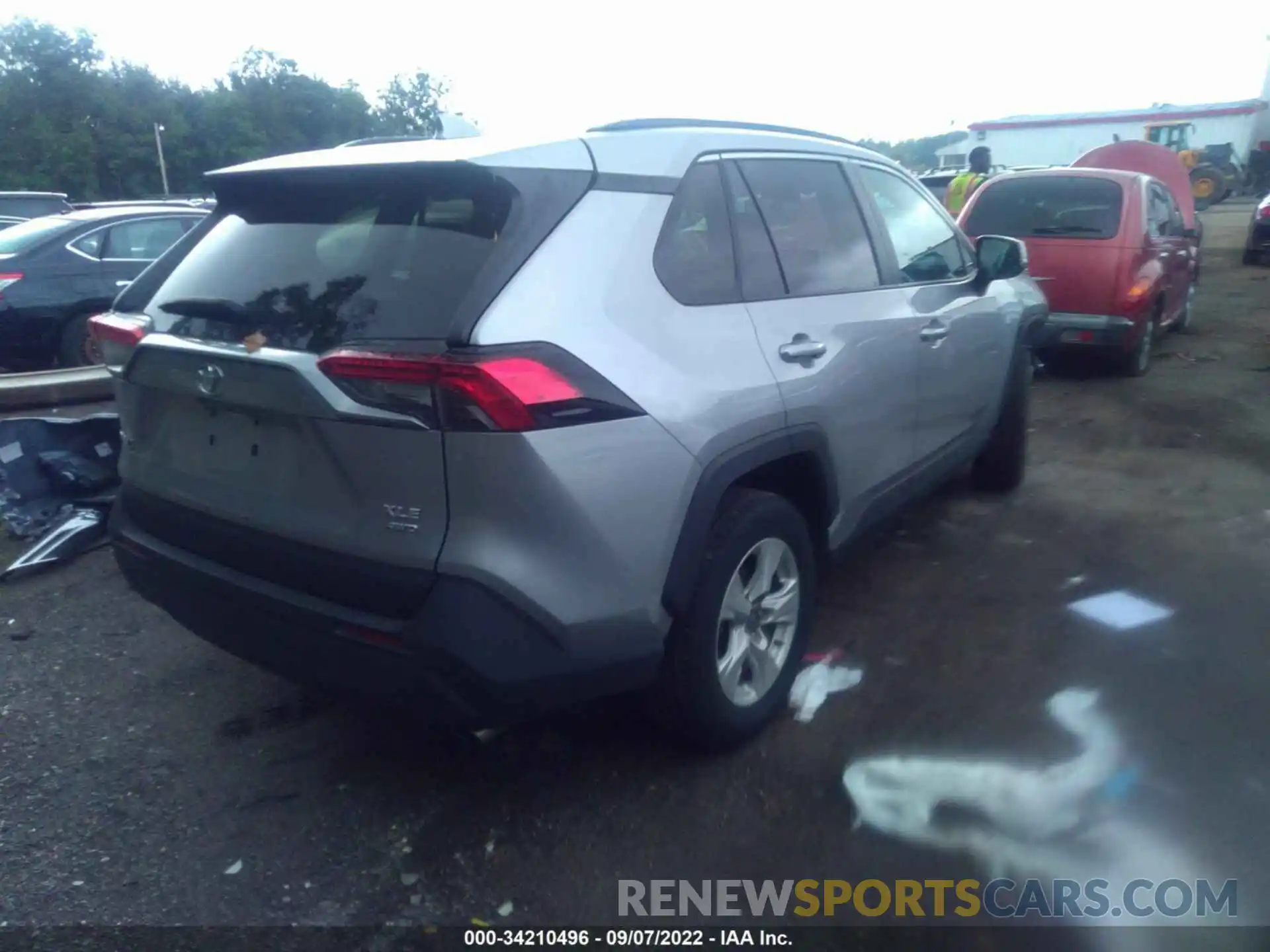 4 Photograph of a damaged car 2T3P1RFV9MC215074 TOYOTA RAV4 2021