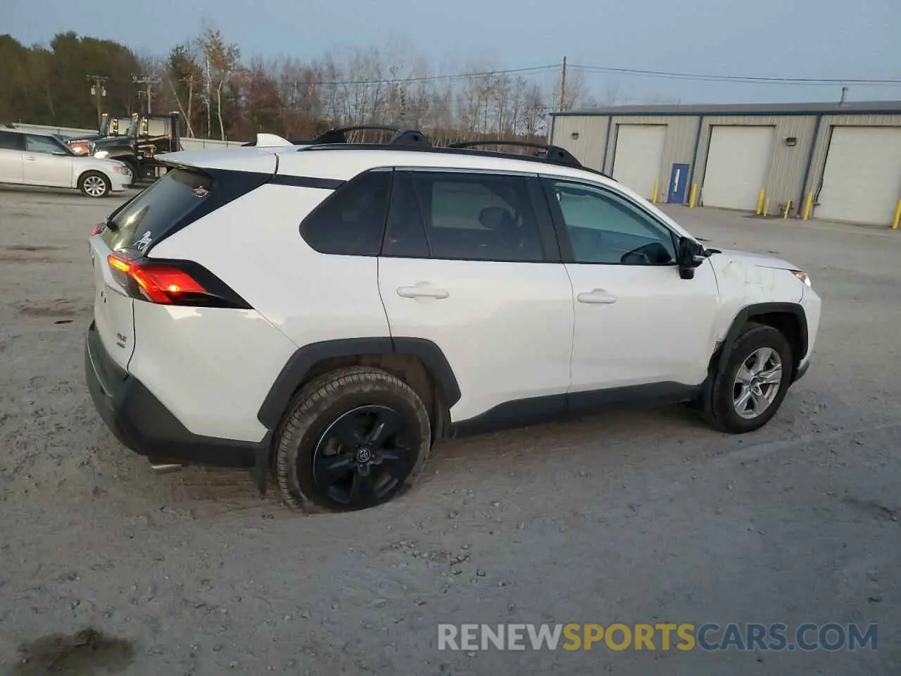 3 Photograph of a damaged car 2T3P1RFV9MW140357 TOYOTA RAV4 2021