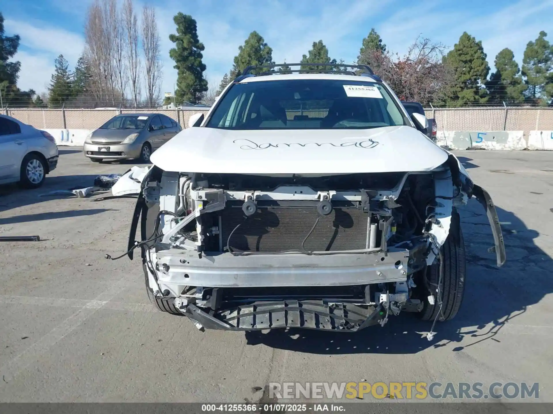 6 Photograph of a damaged car 2T3P1RFV9MW142044 TOYOTA RAV4 2021