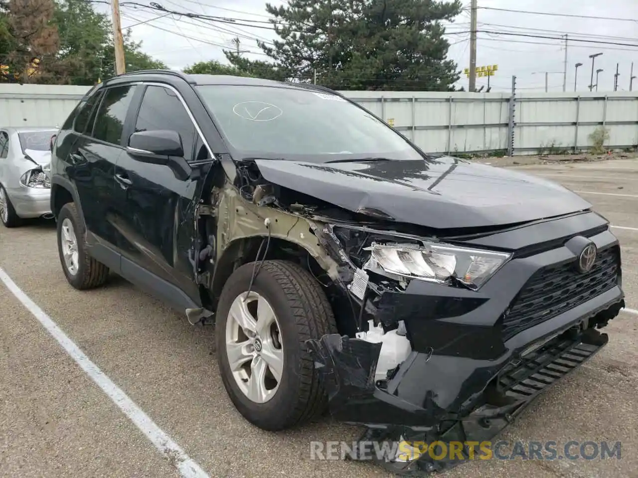 1 Photograph of a damaged car 2T3P1RFV9MW145008 TOYOTA RAV4 2021