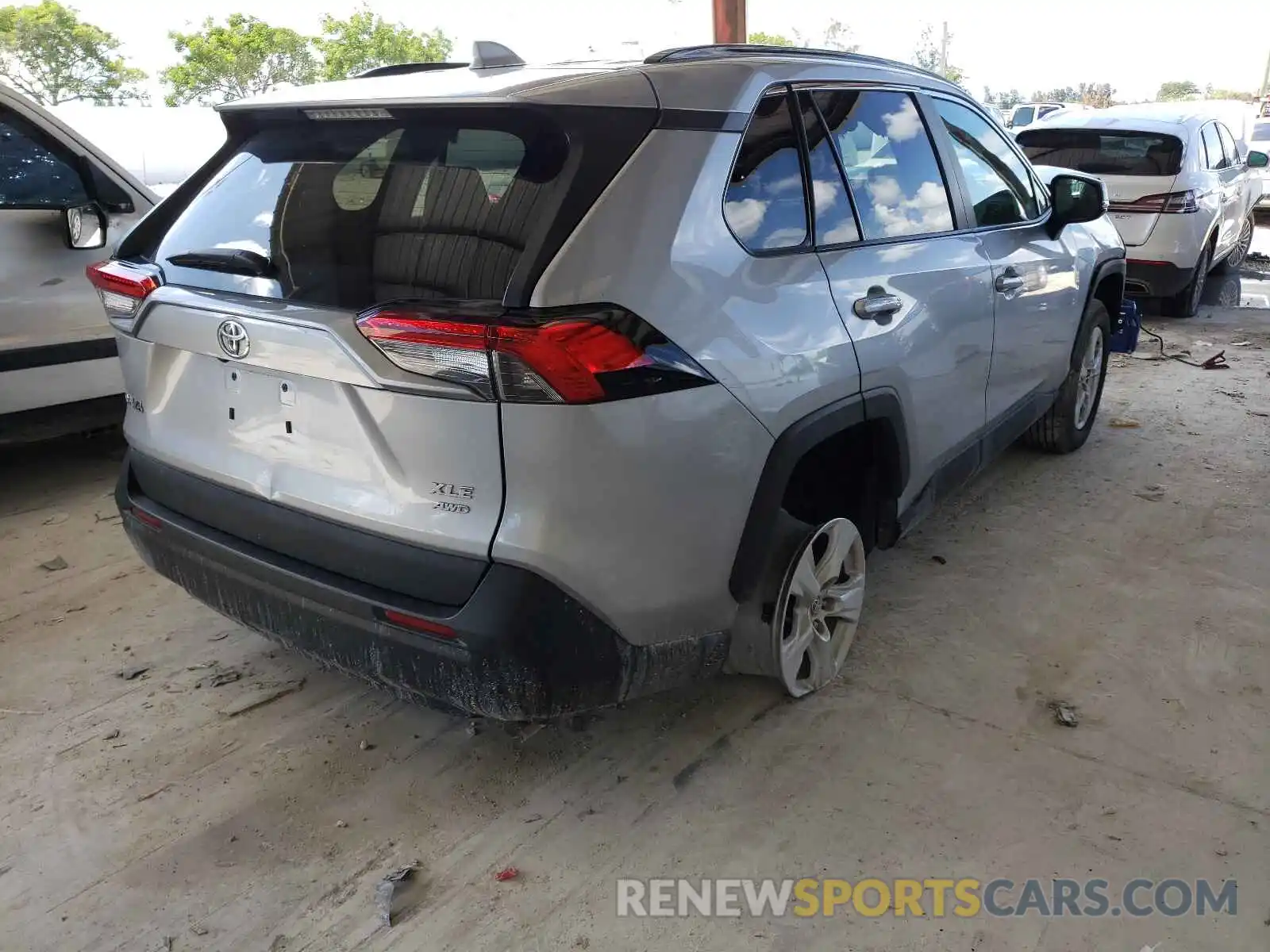 4 Photograph of a damaged car 2T3P1RFV9MW145218 TOYOTA RAV4 2021