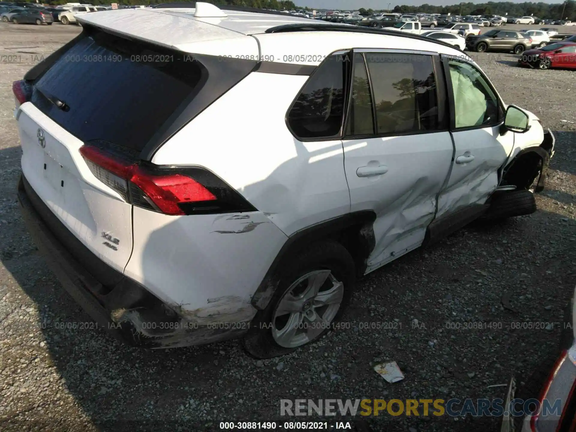 4 Photograph of a damaged car 2T3P1RFV9MW153951 TOYOTA RAV4 2021