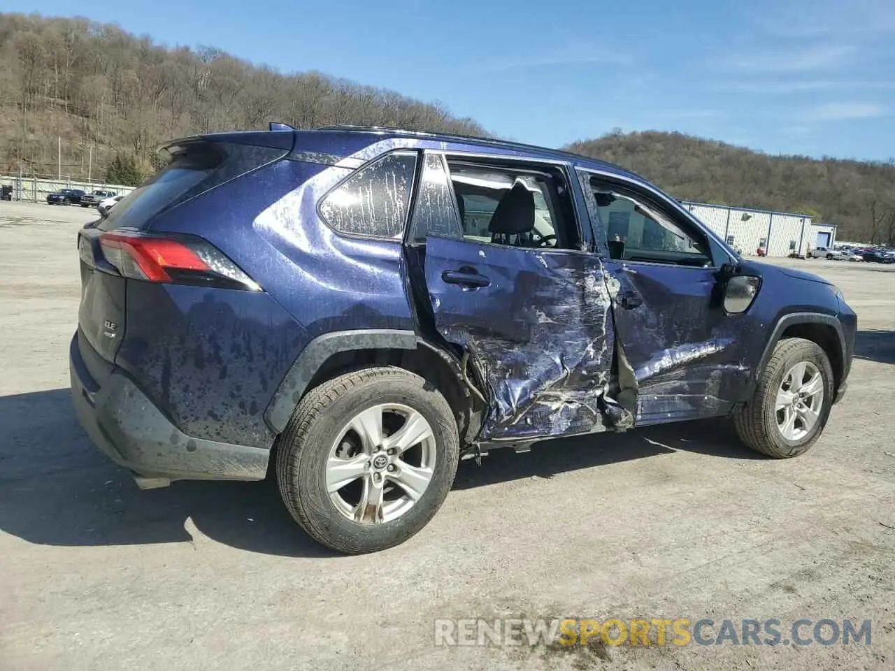 3 Photograph of a damaged car 2T3P1RFV9MW161970 TOYOTA RAV4 2021