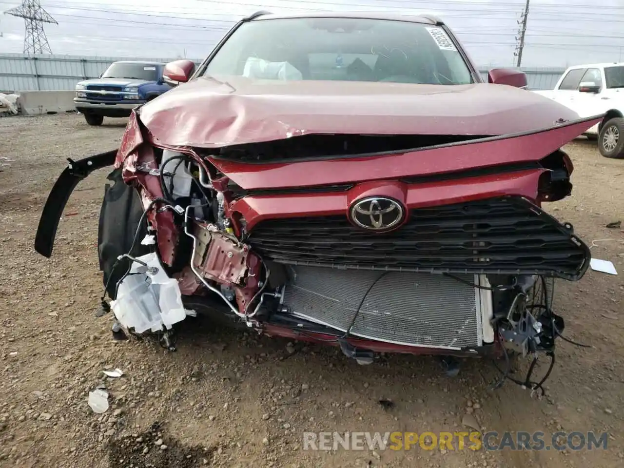 9 Photograph of a damaged car 2T3P1RFV9MW162018 TOYOTA RAV4 2021