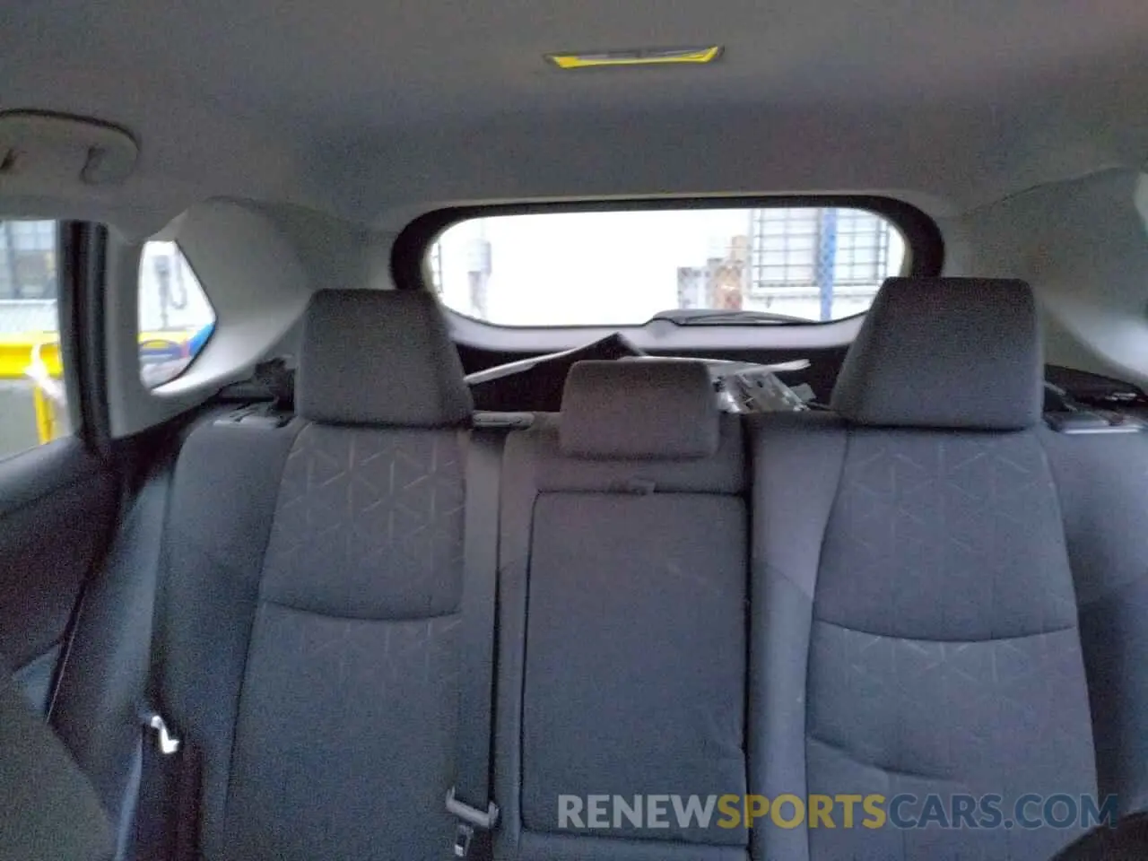 10 Photograph of a damaged car 2T3P1RFV9MW174699 TOYOTA RAV4 2021