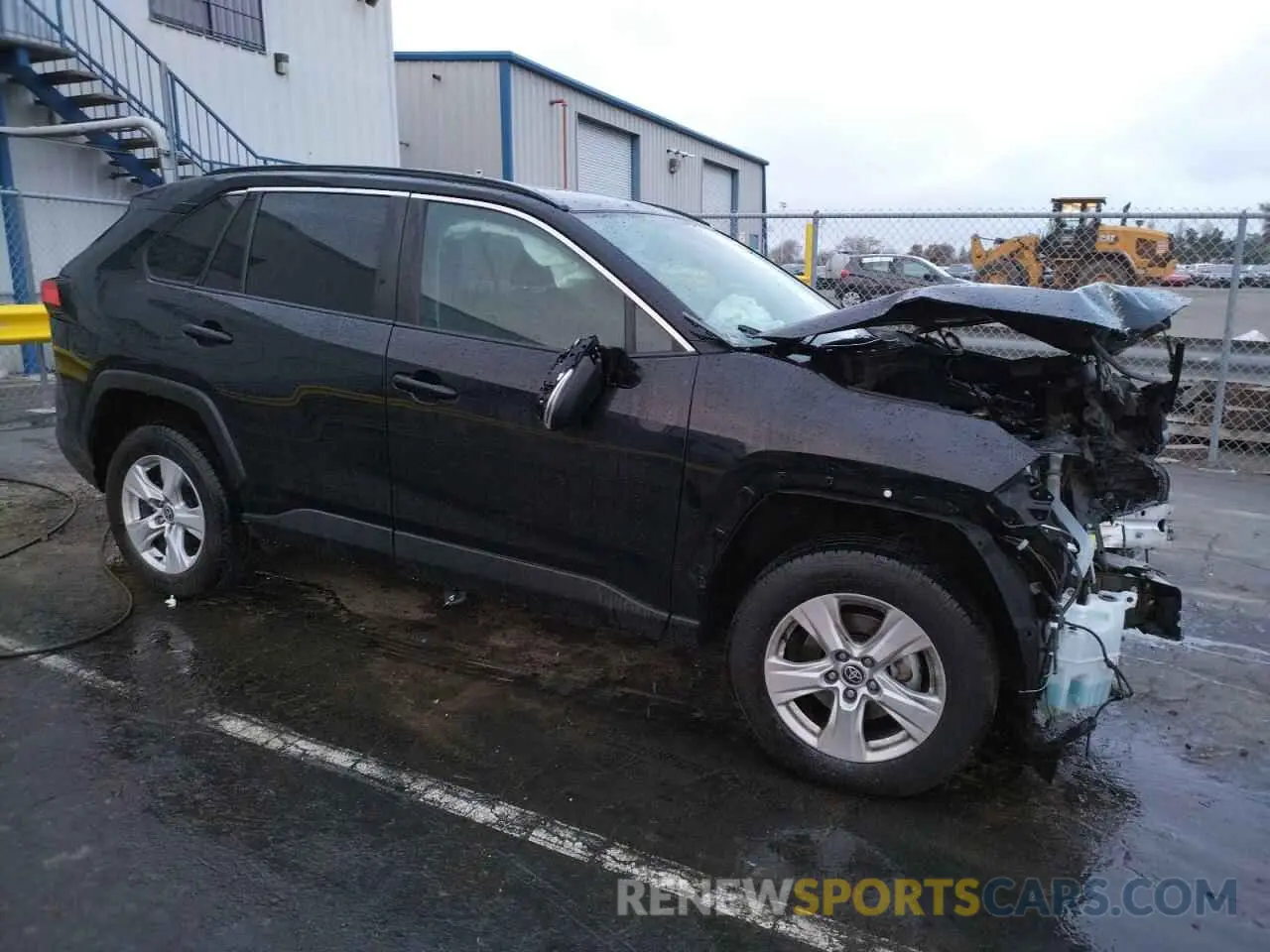 4 Photograph of a damaged car 2T3P1RFV9MW174699 TOYOTA RAV4 2021