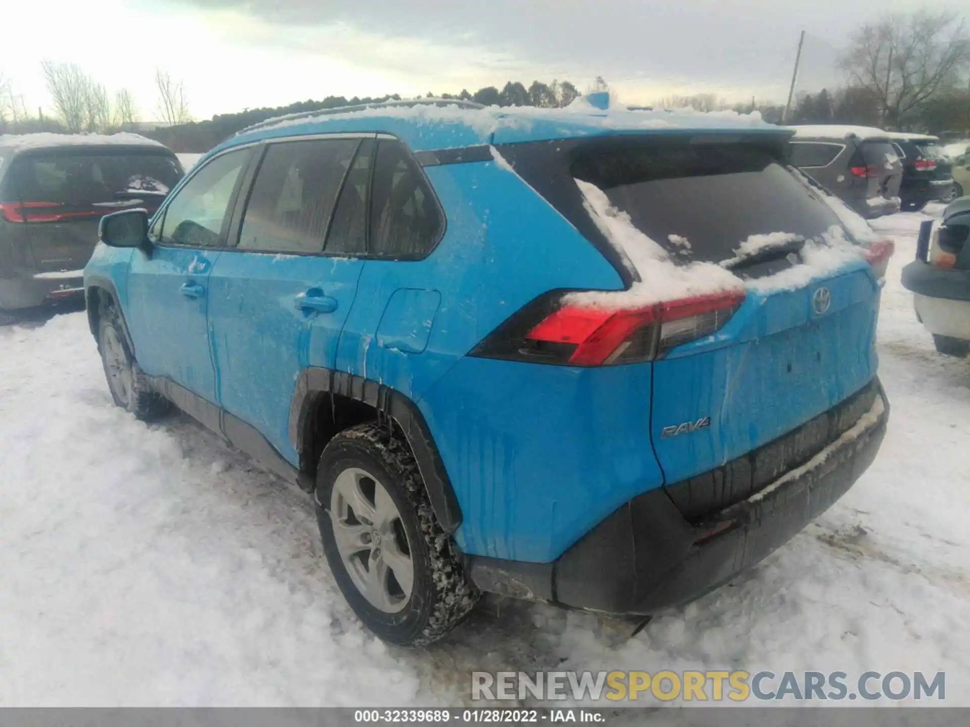 3 Photograph of a damaged car 2T3P1RFV9MW178879 TOYOTA RAV4 2021