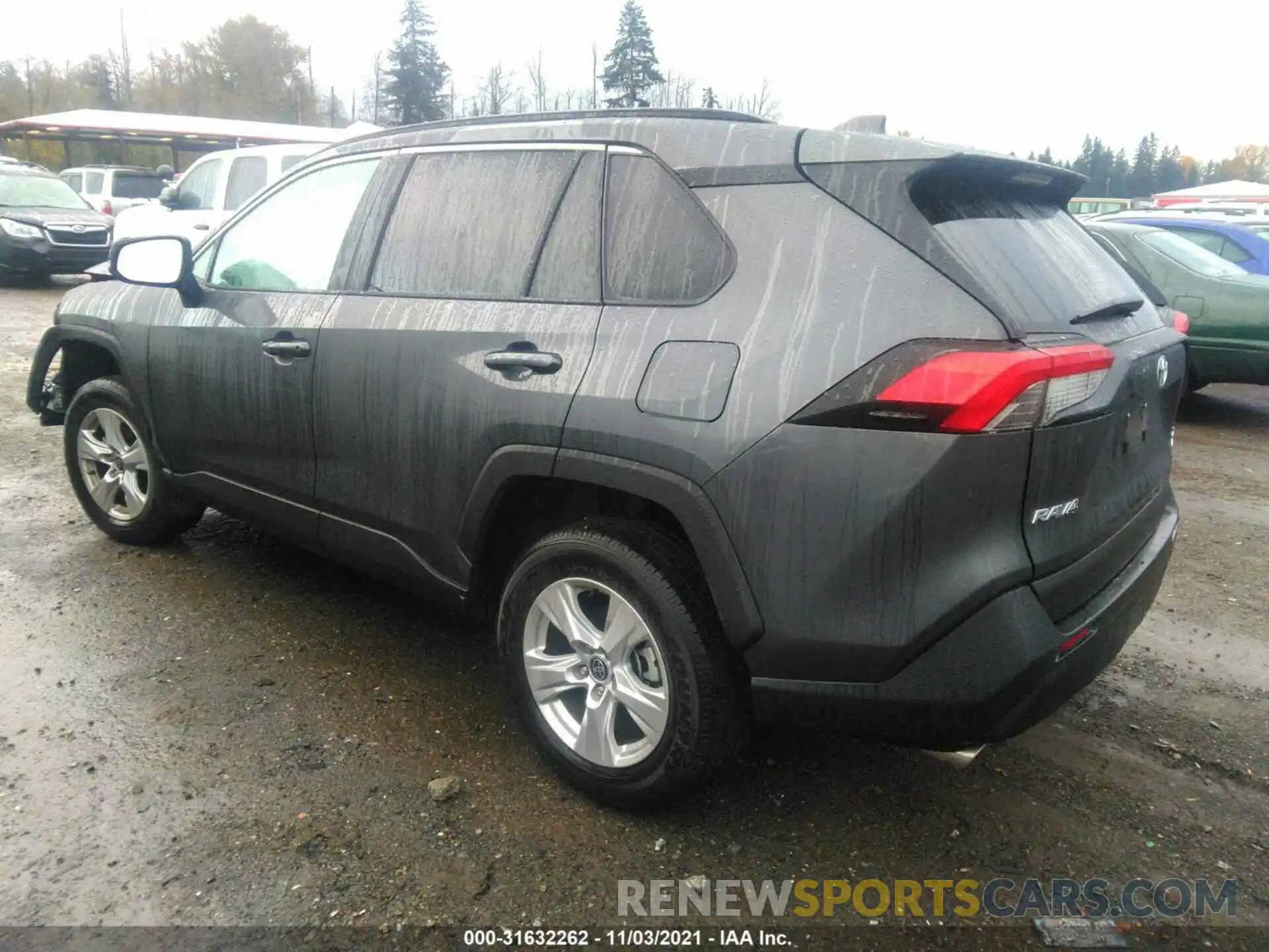 3 Photograph of a damaged car 2T3P1RFV9MW201965 TOYOTA RAV4 2021