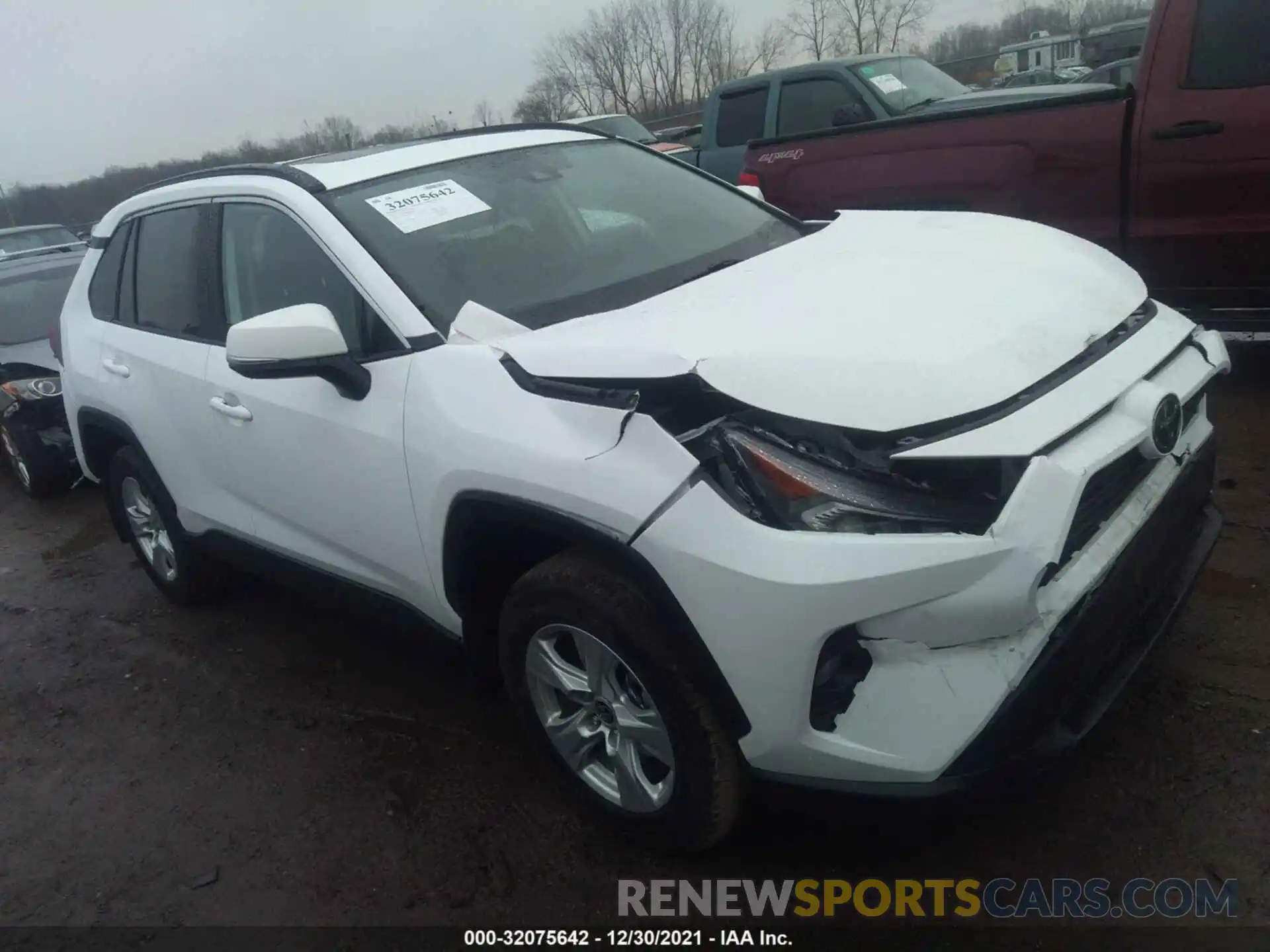 1 Photograph of a damaged car 2T3P1RFV9MW206549 TOYOTA RAV4 2021