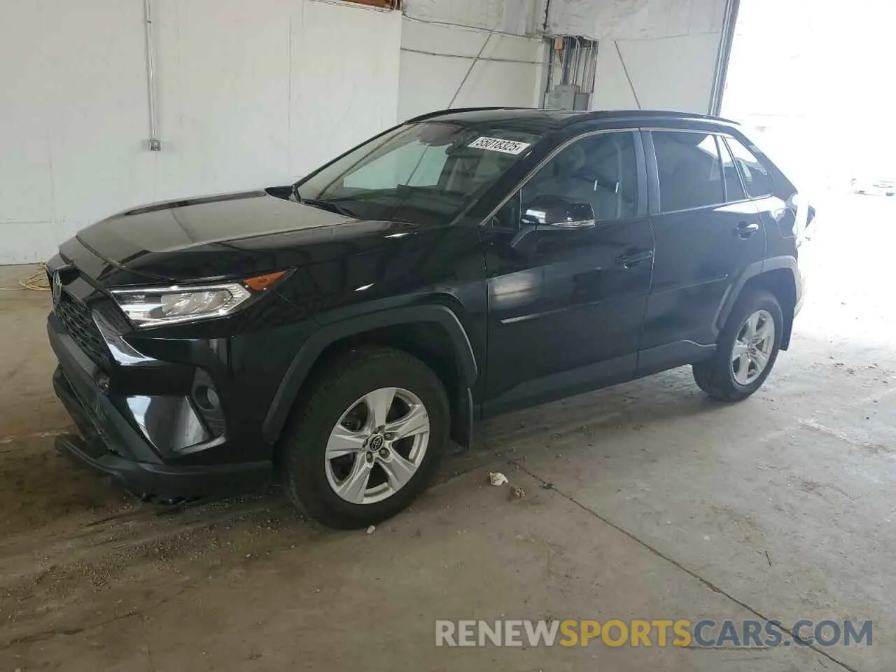 1 Photograph of a damaged car 2T3P1RFV9MW210634 TOYOTA RAV4 2021