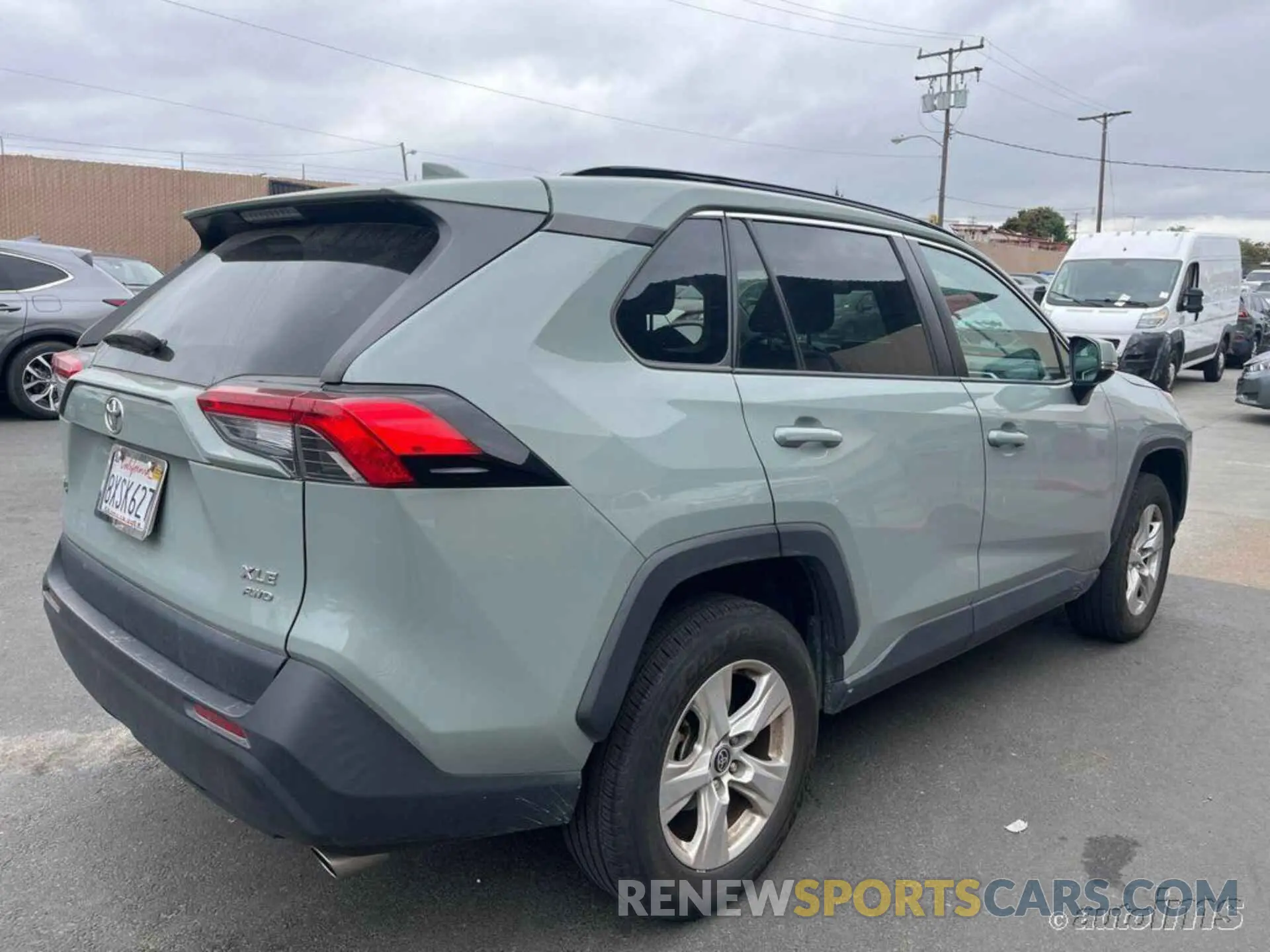 1 Photograph of a damaged car 2T3P1RFV9MW225666 TOYOTA RAV4 2021