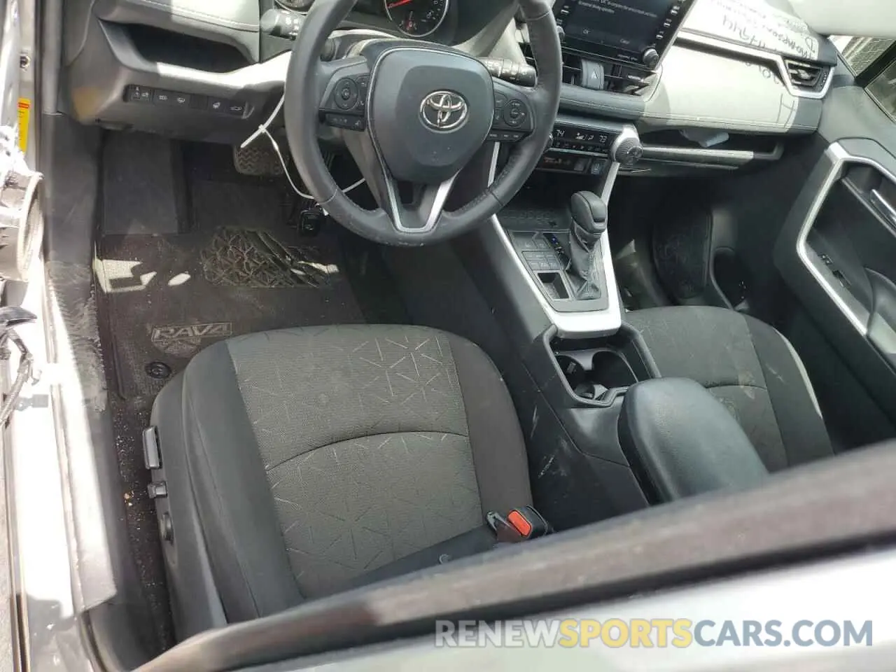 8 Photograph of a damaged car 2T3P1RFVXMC154396 TOYOTA RAV4 2021