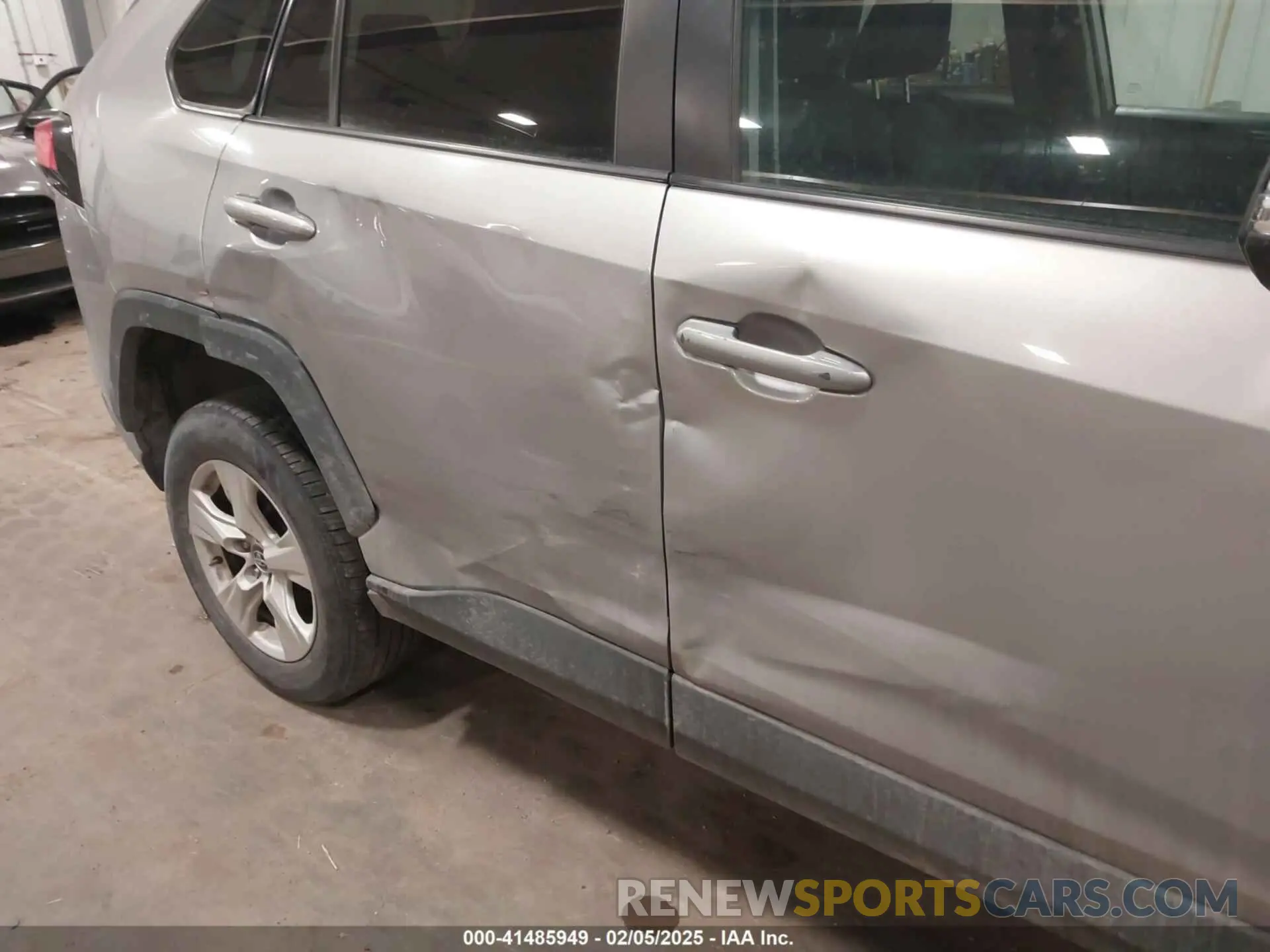 17 Photograph of a damaged car 2T3P1RFVXMC156715 TOYOTA RAV4 2021