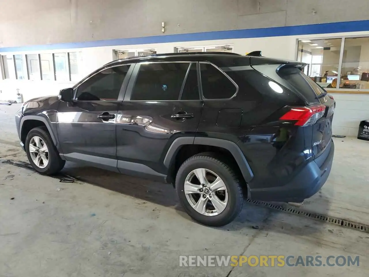 2 Photograph of a damaged car 2T3P1RFVXMC165334 TOYOTA RAV4 2021