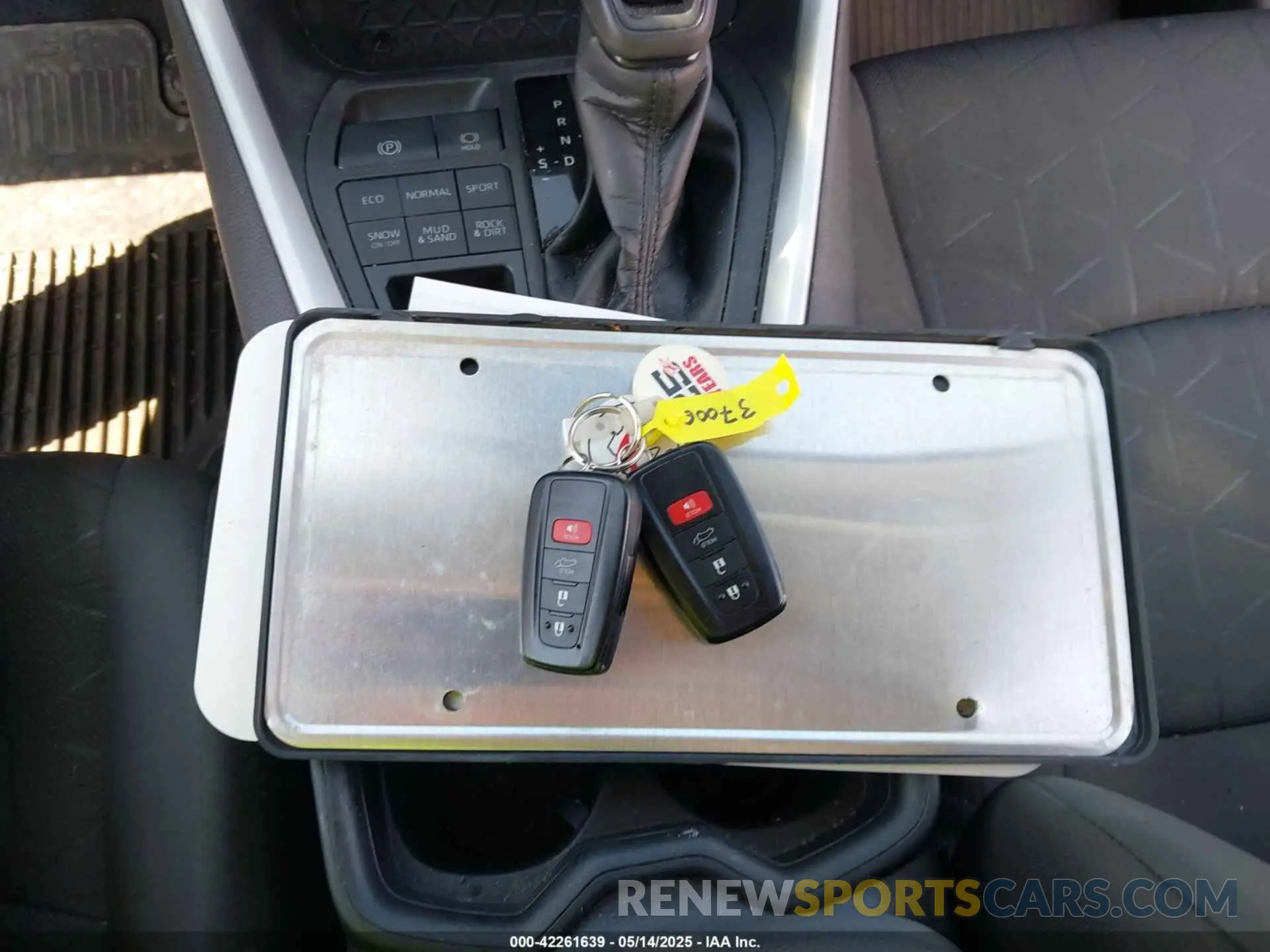 11 Photograph of a damaged car 2T3P1RFVXMC202835 TOYOTA RAV4 2021
