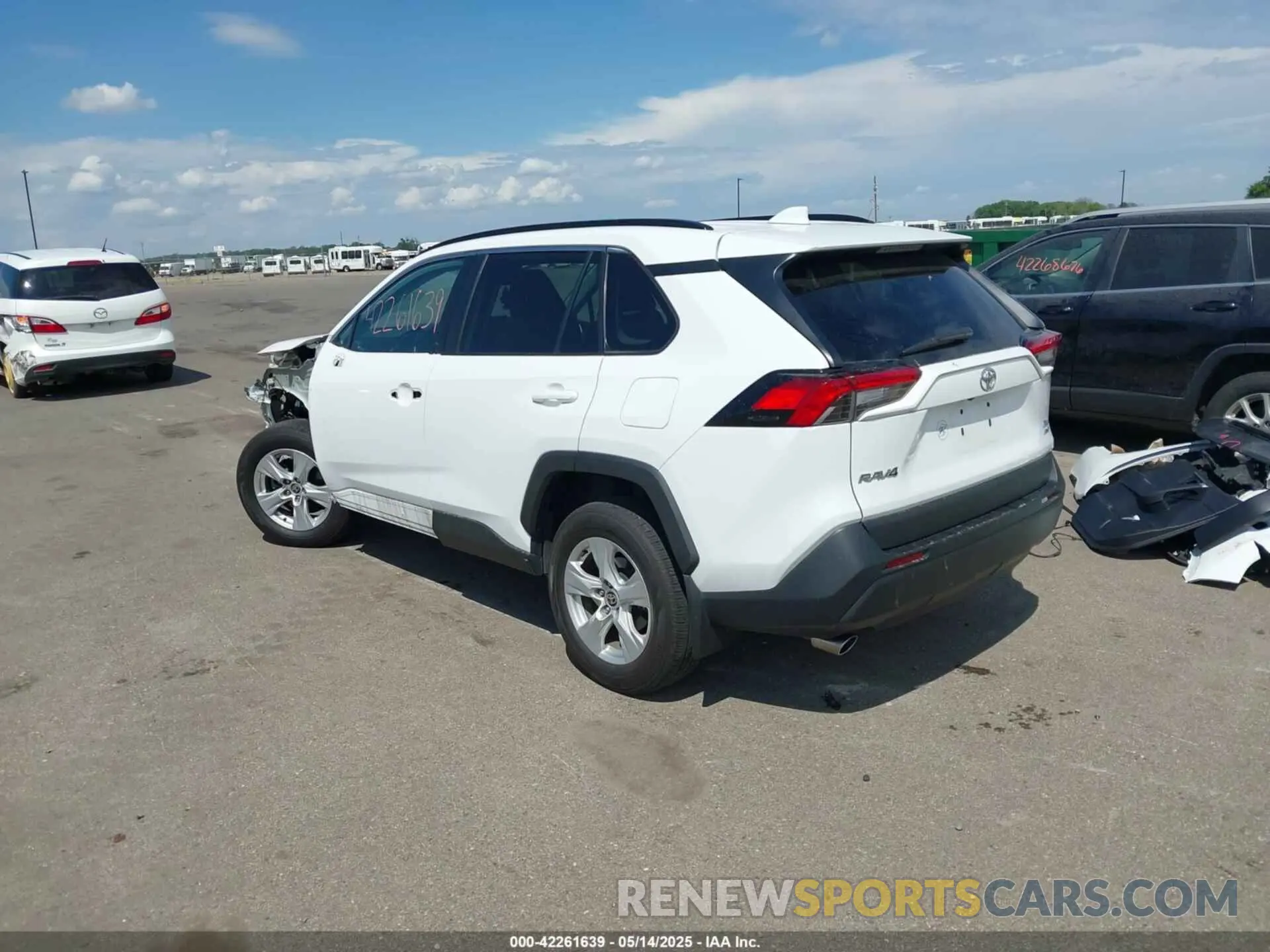 3 Photograph of a damaged car 2T3P1RFVXMC202835 TOYOTA RAV4 2021