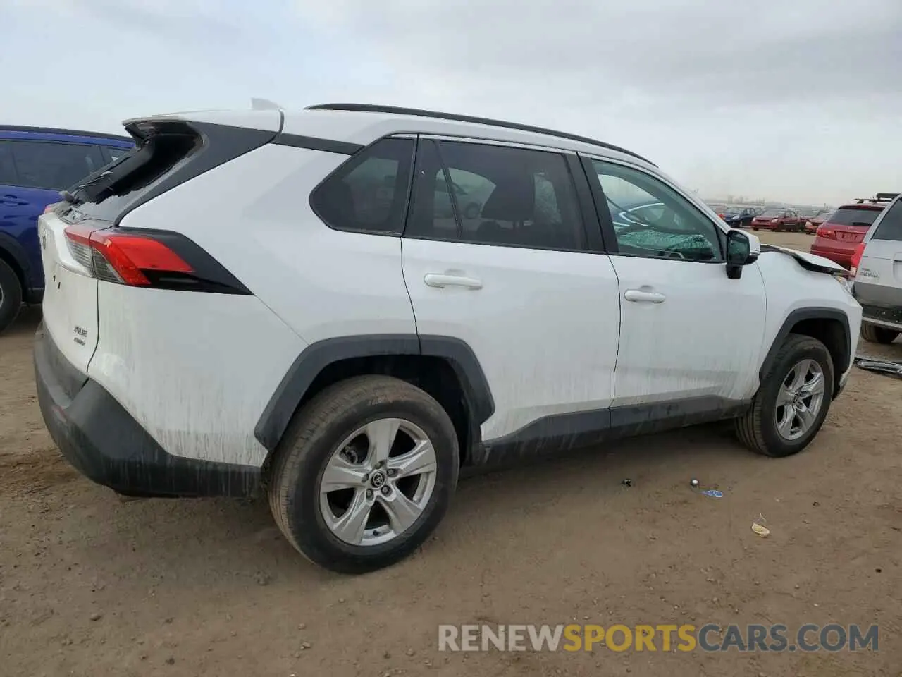 3 Photograph of a damaged car 2T3P1RFVXMC225516 TOYOTA RAV4 2021