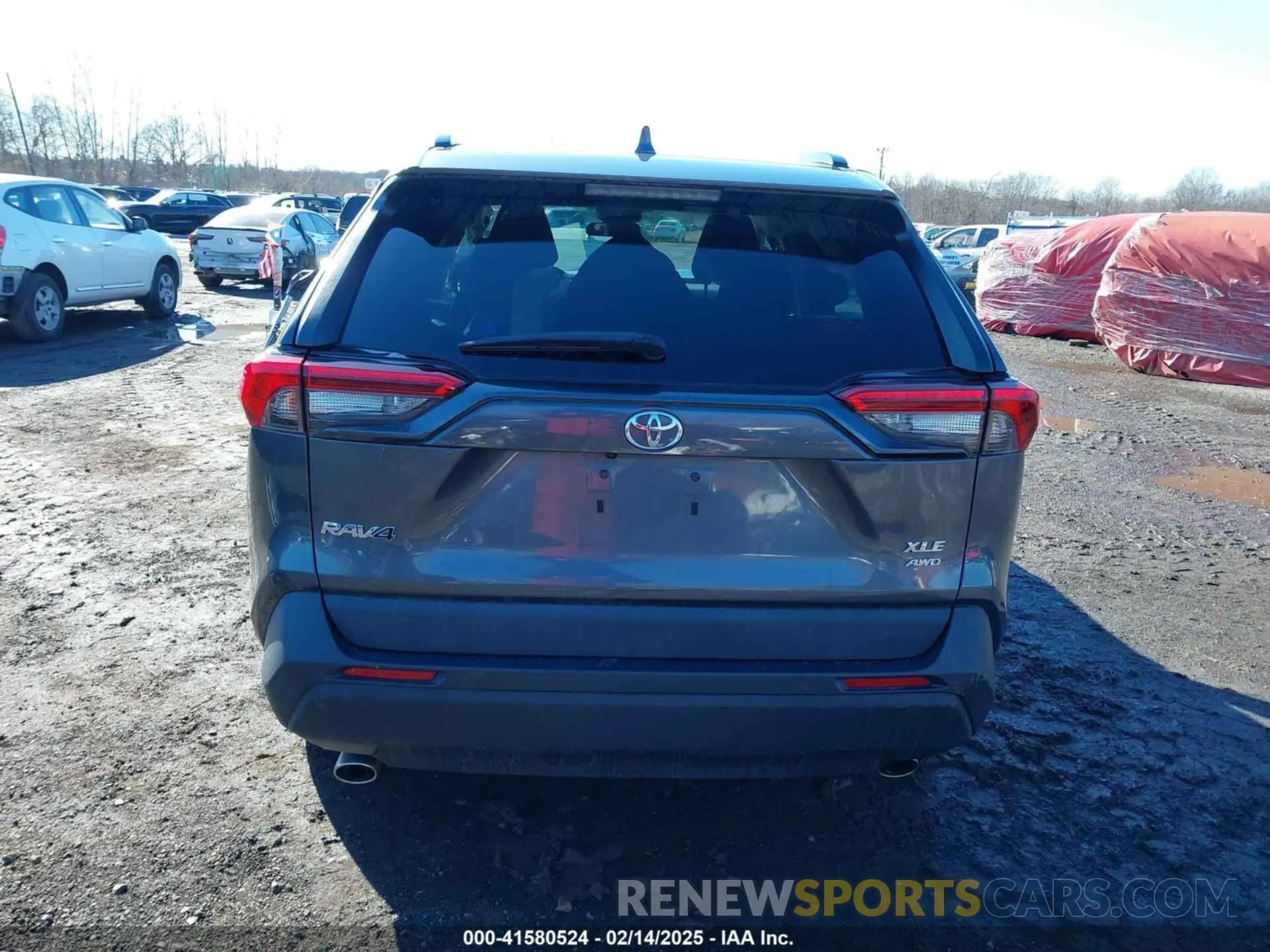 16 Photograph of a damaged car 2T3P1RFVXMW160715 TOYOTA RAV4 2021