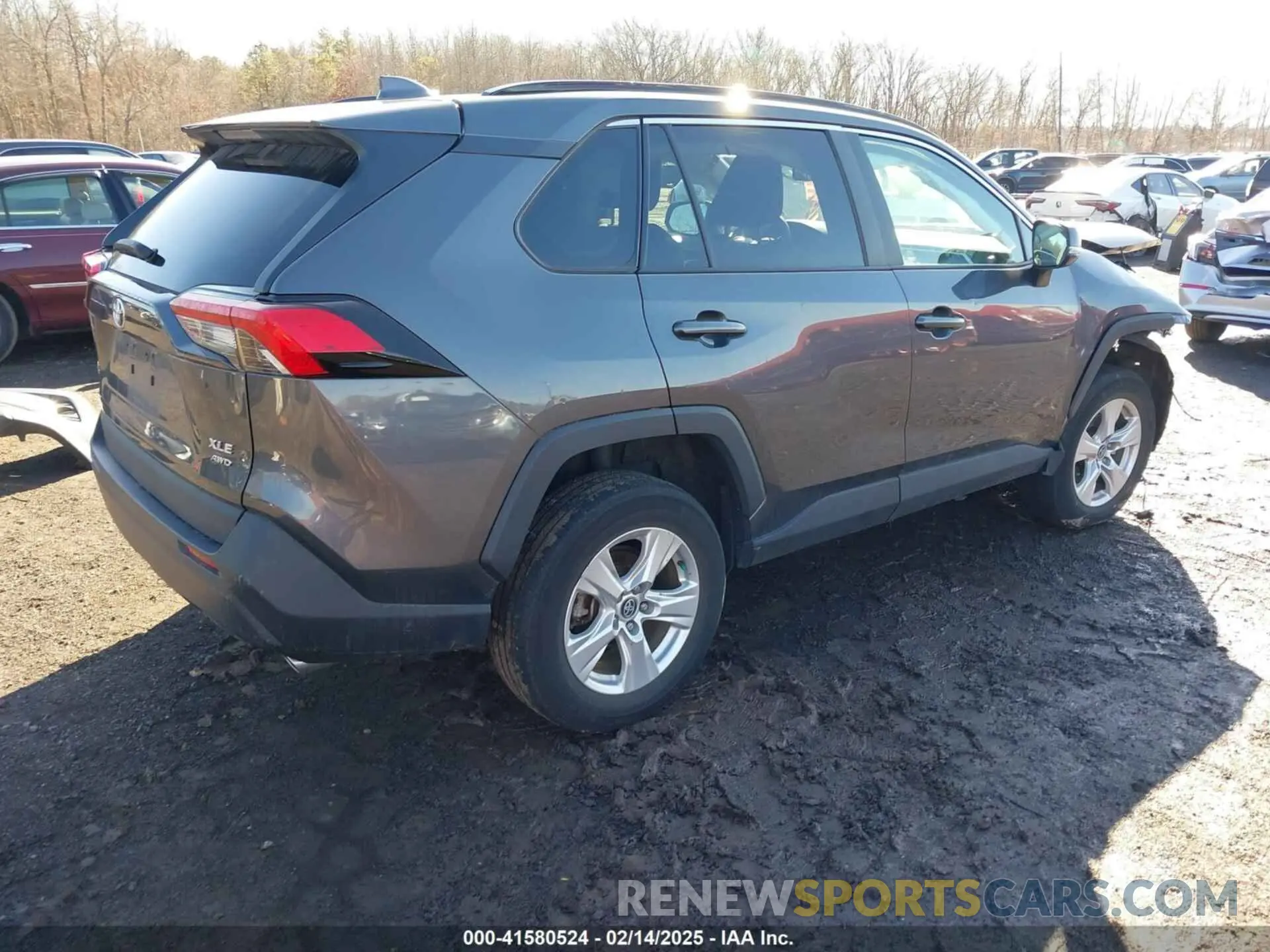 4 Photograph of a damaged car 2T3P1RFVXMW160715 TOYOTA RAV4 2021