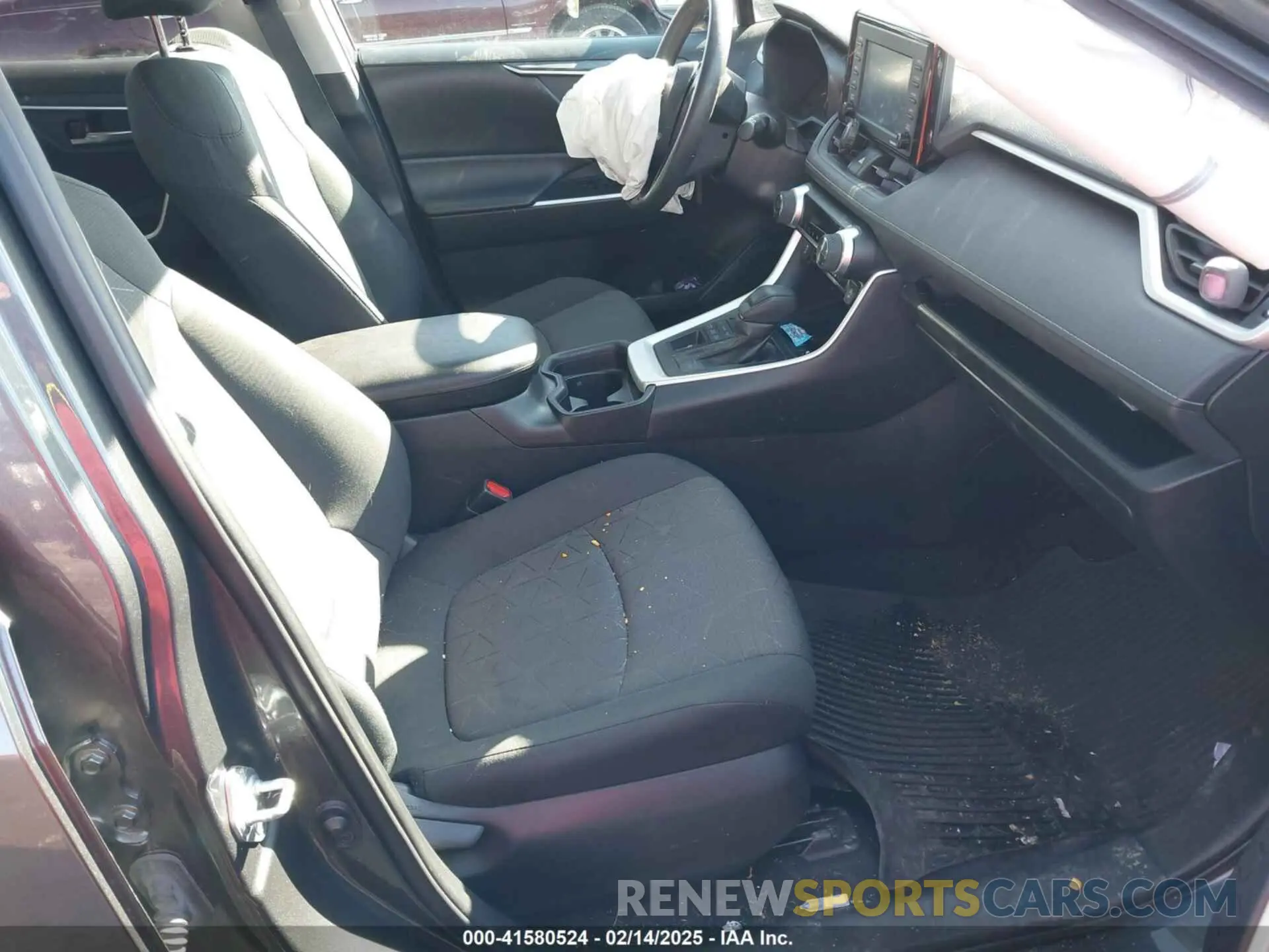 5 Photograph of a damaged car 2T3P1RFVXMW160715 TOYOTA RAV4 2021