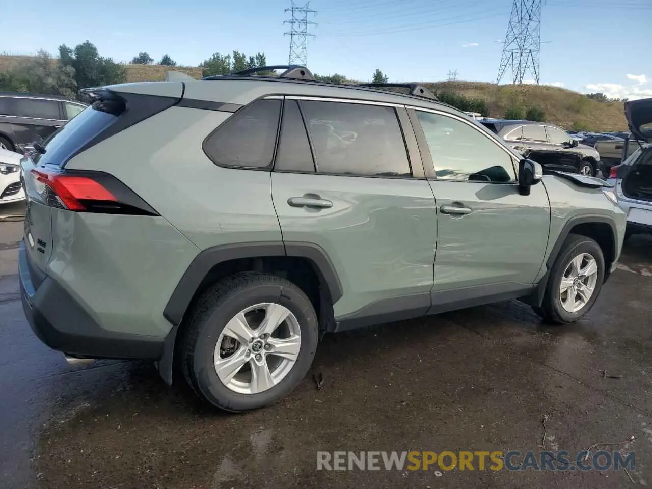 3 Photograph of a damaged car 2T3P1RFVXMW164120 TOYOTA RAV4 2021