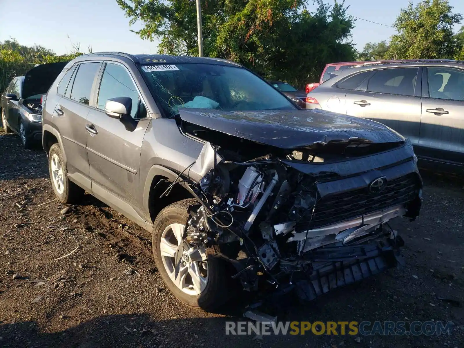 1 Photograph of a damaged car 2T3P1RFVXMW164165 TOYOTA RAV4 2021