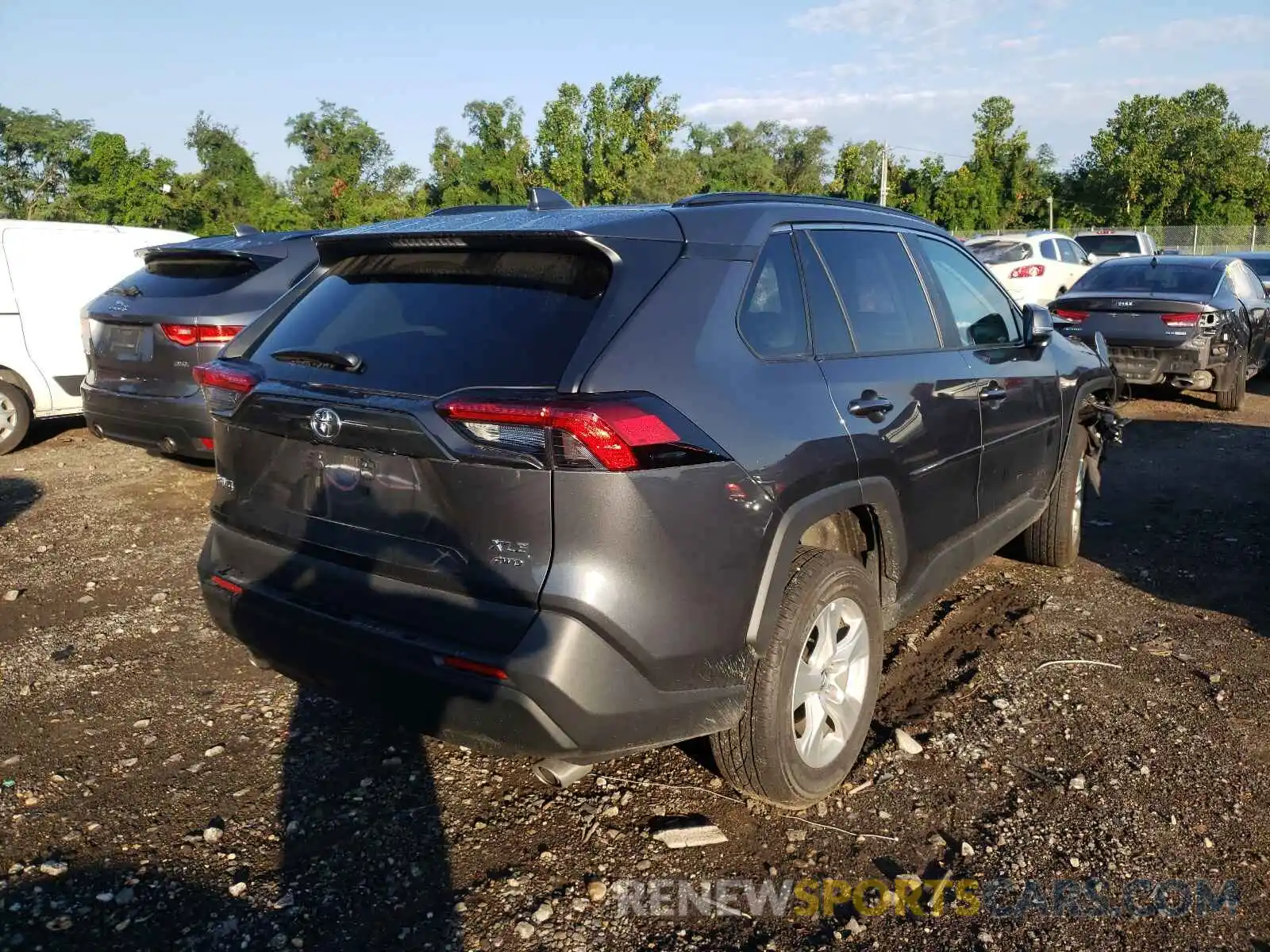 4 Photograph of a damaged car 2T3P1RFVXMW164165 TOYOTA RAV4 2021