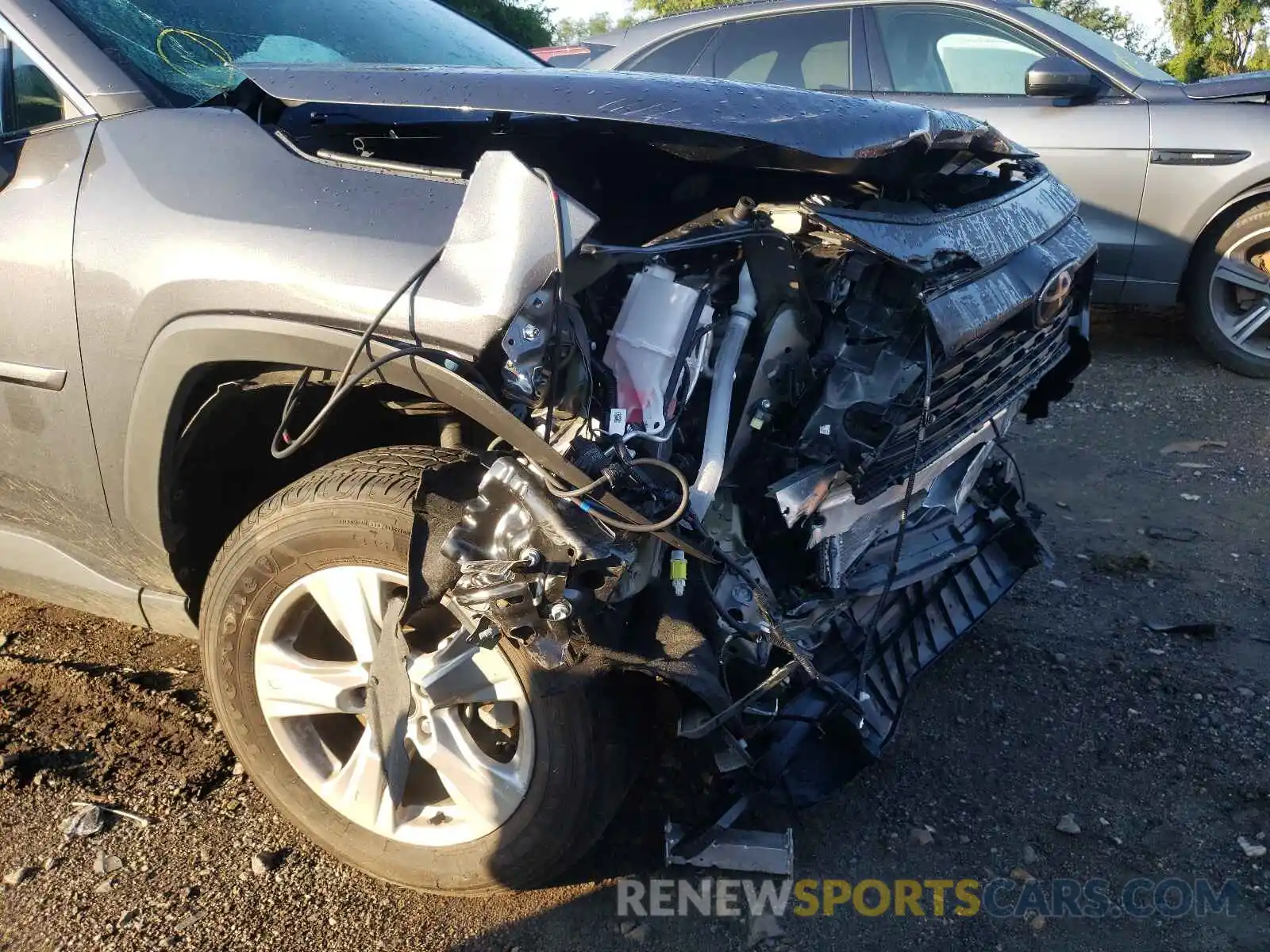 9 Photograph of a damaged car 2T3P1RFVXMW164165 TOYOTA RAV4 2021