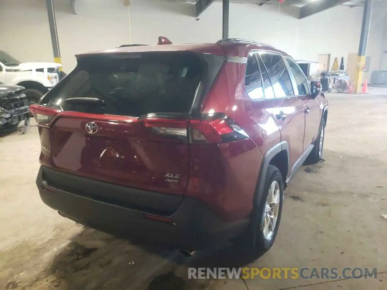 4 Photograph of a damaged car 2T3P1RFVXMW169835 TOYOTA RAV4 2021