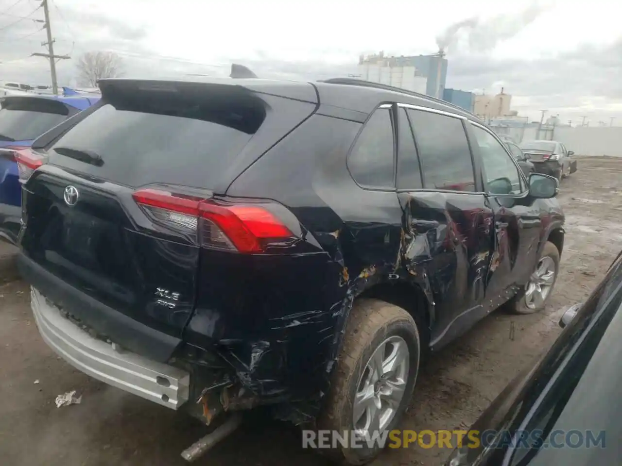 4 Photograph of a damaged car 2T3P1RFVXMW179877 TOYOTA RAV4 2021