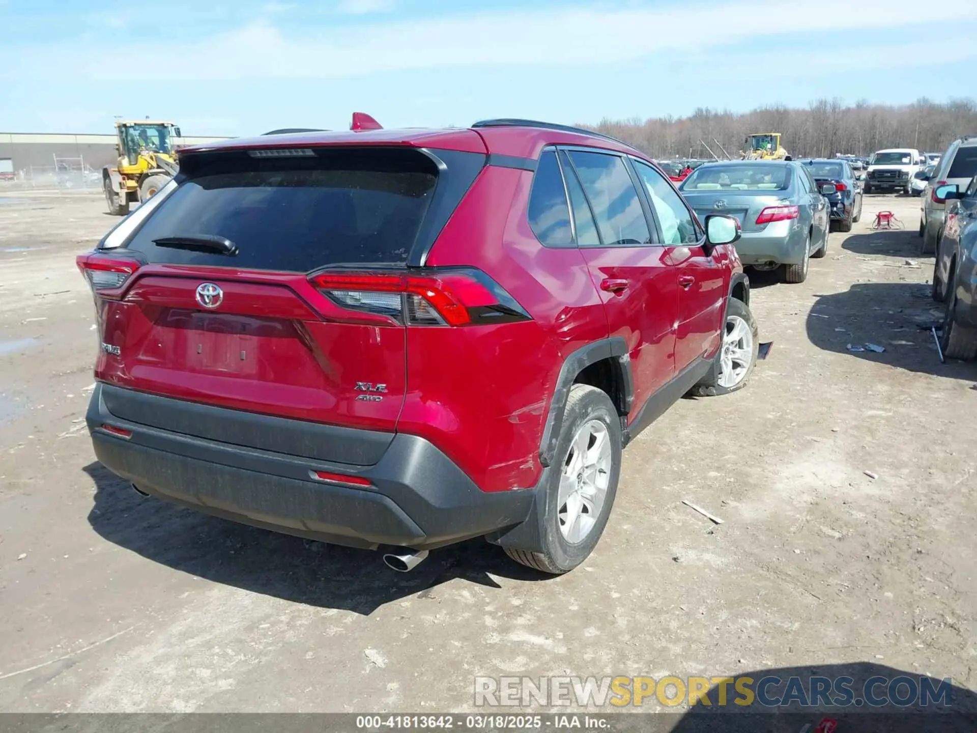 4 Photograph of a damaged car 2T3P1RFVXMW182553 TOYOTA RAV4 2021